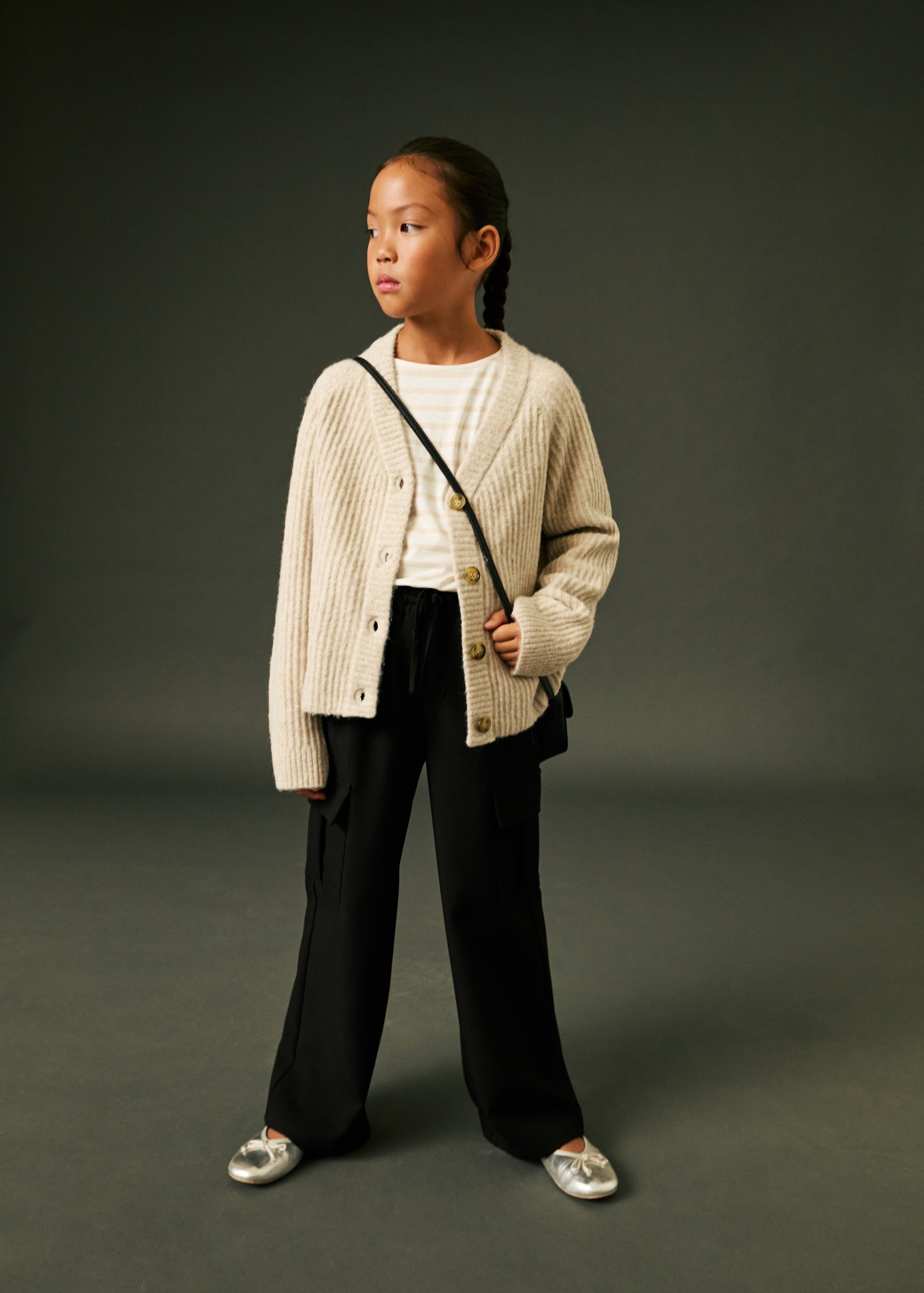 Flowy cargo trousers - Details of the article 6