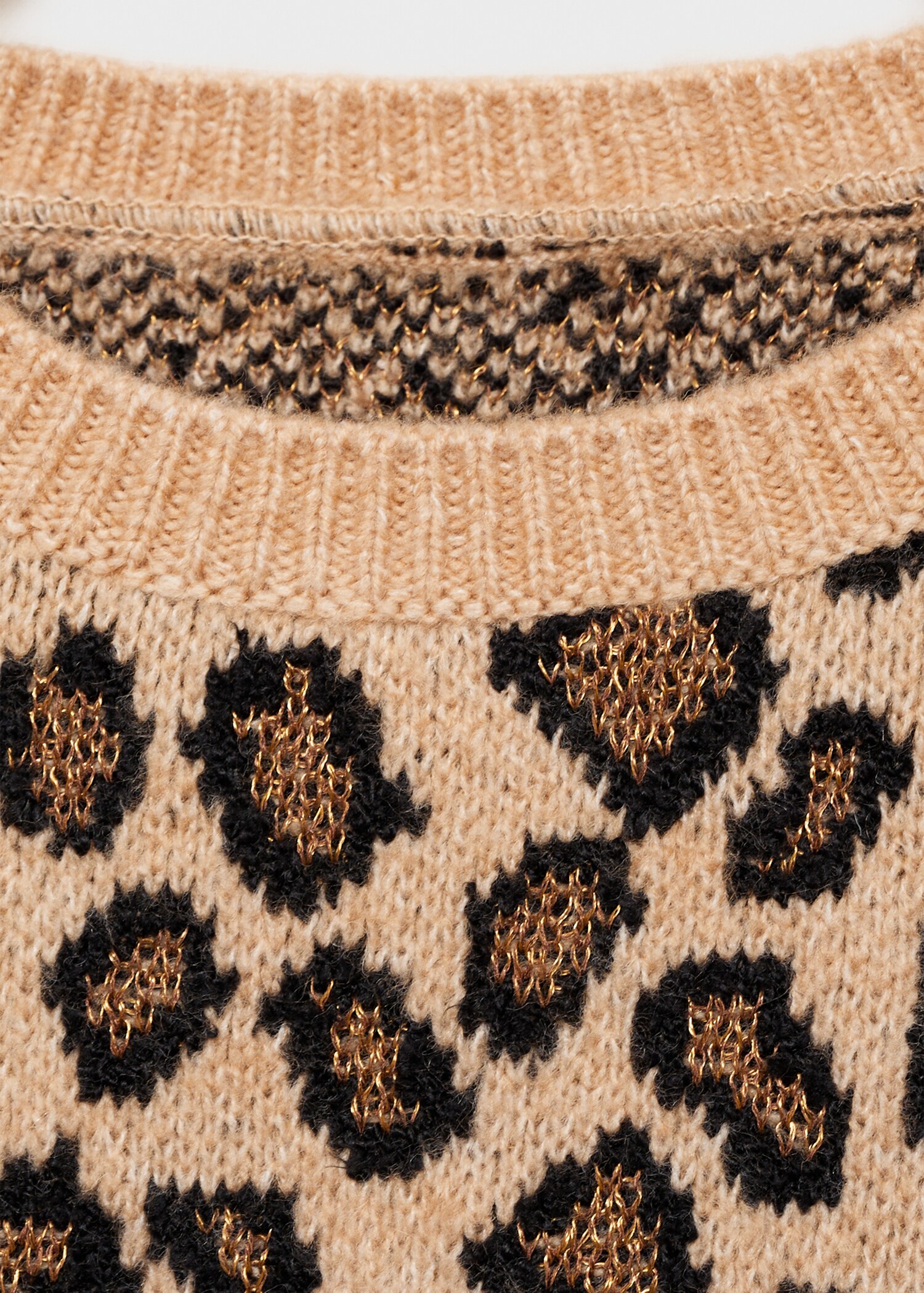Short-sleeved leopard-print sweater - Details of the article 8