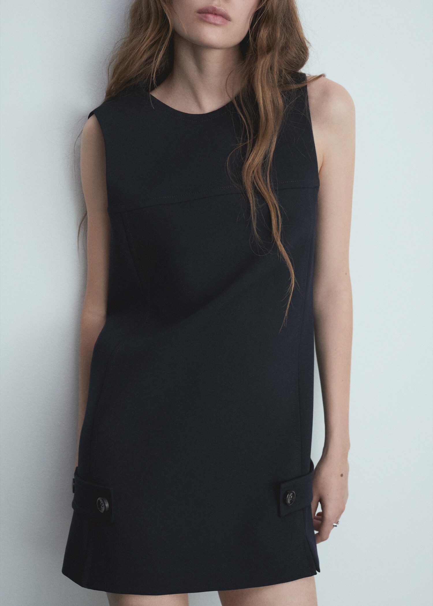 Short dress with decorative buttons - Details of the article 1