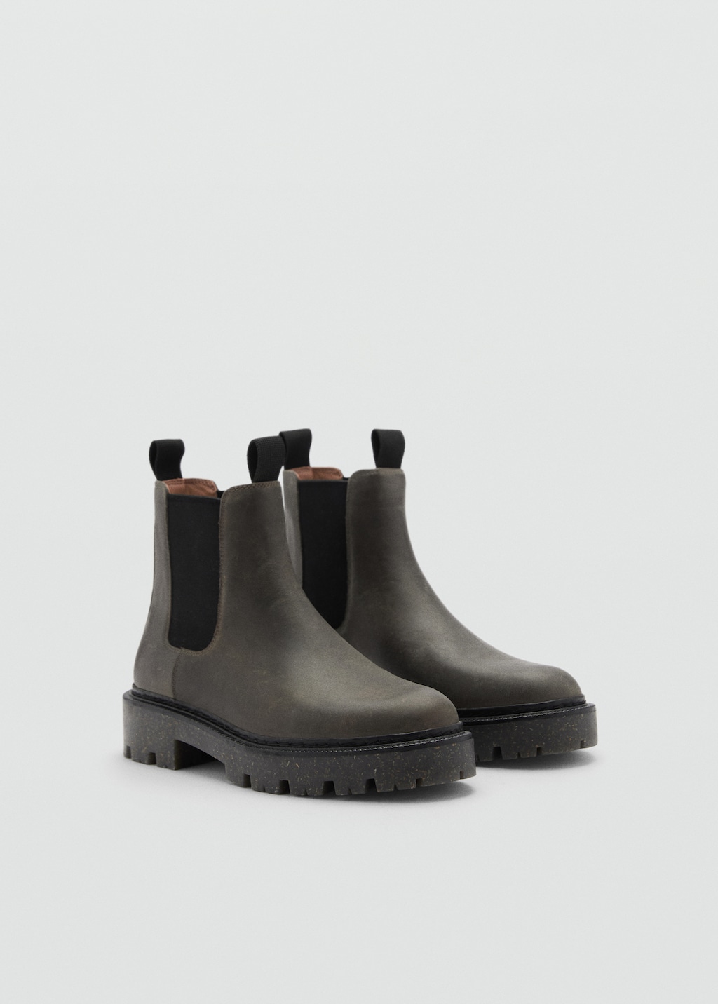 Leather chelsea boots - Women | MANGO Iraq