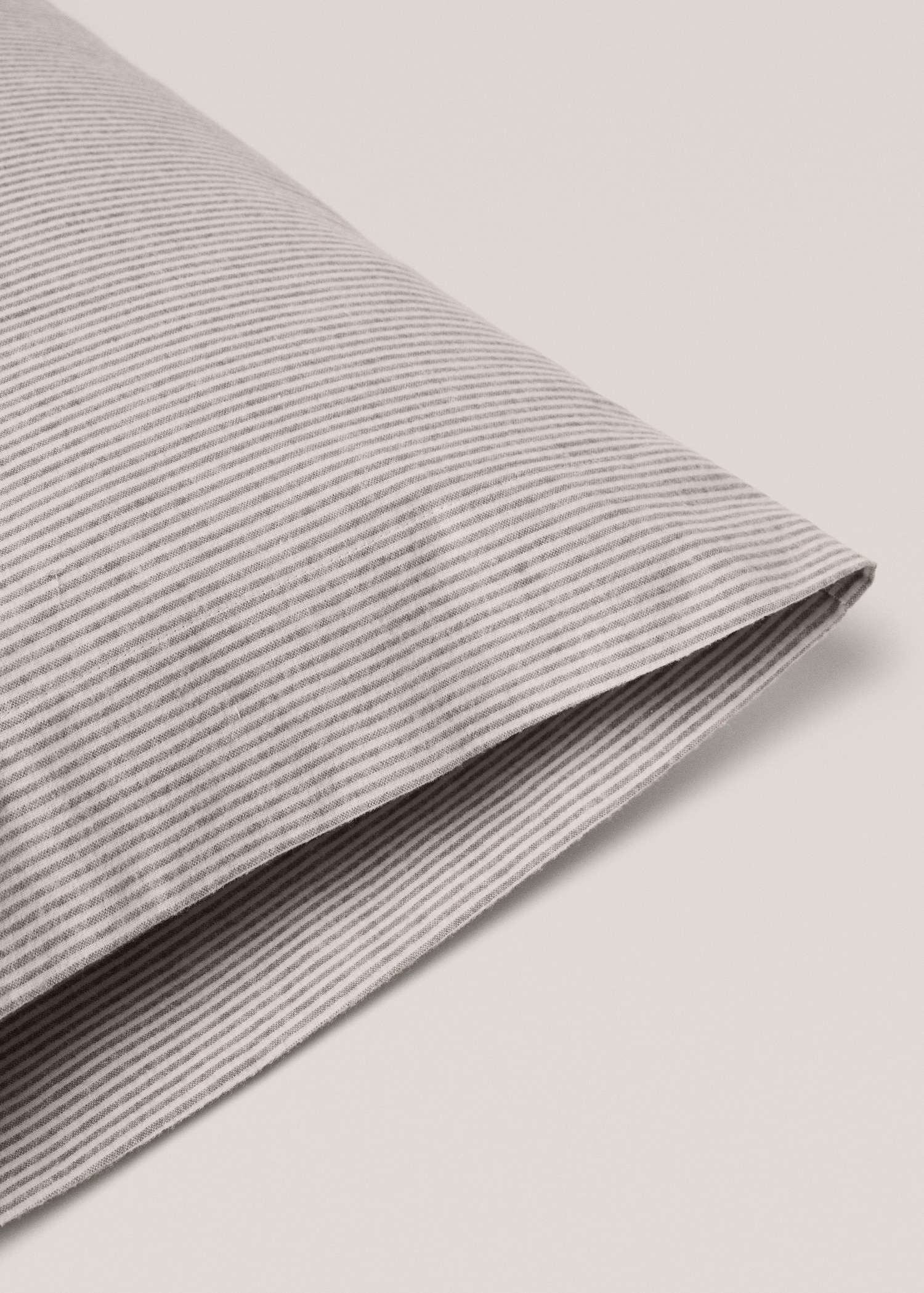 Cotton flannel pillowcase stripes 45x110cm - Details of the article 1