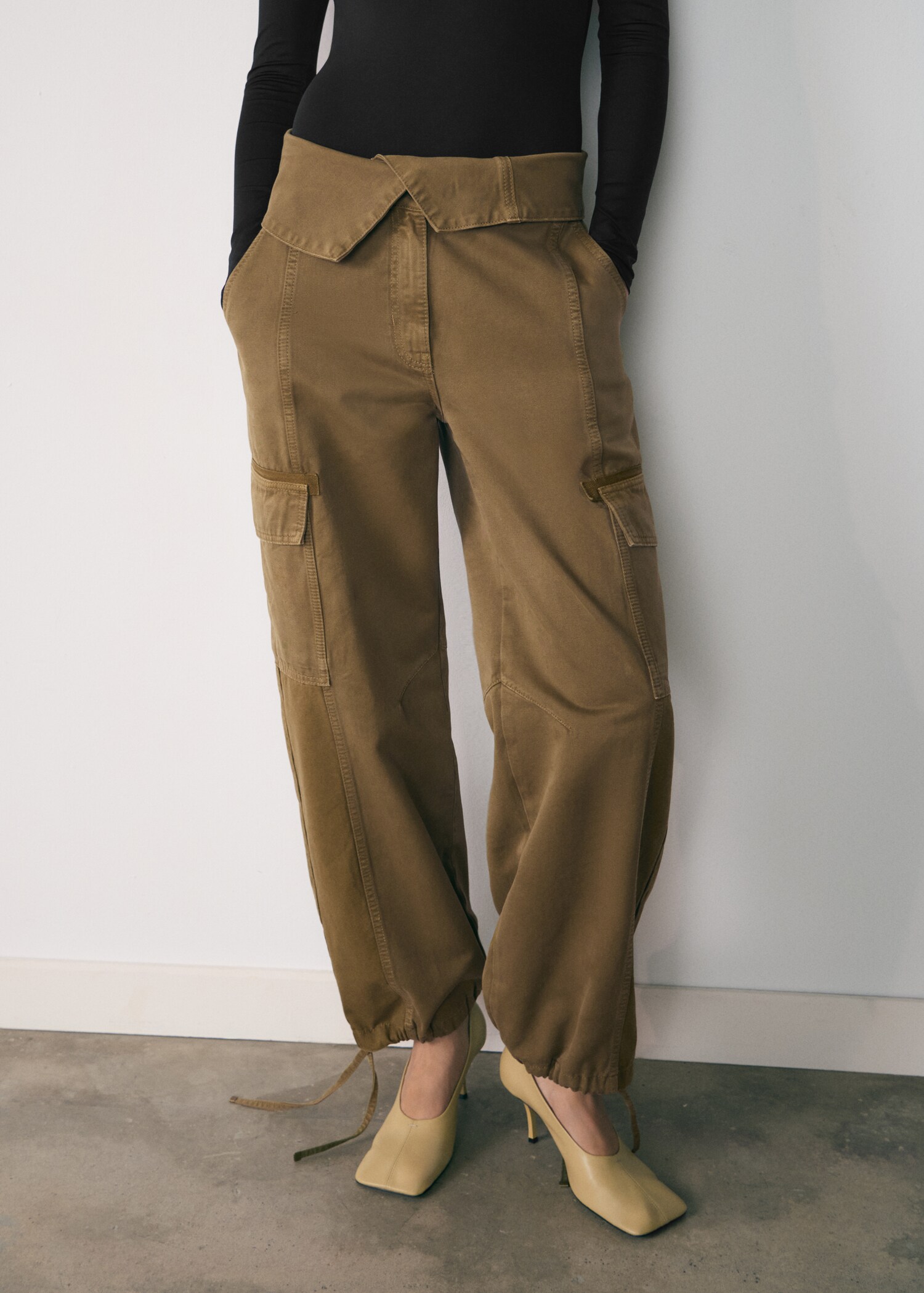 Cargo jeans with turn-up waist - Medium plane