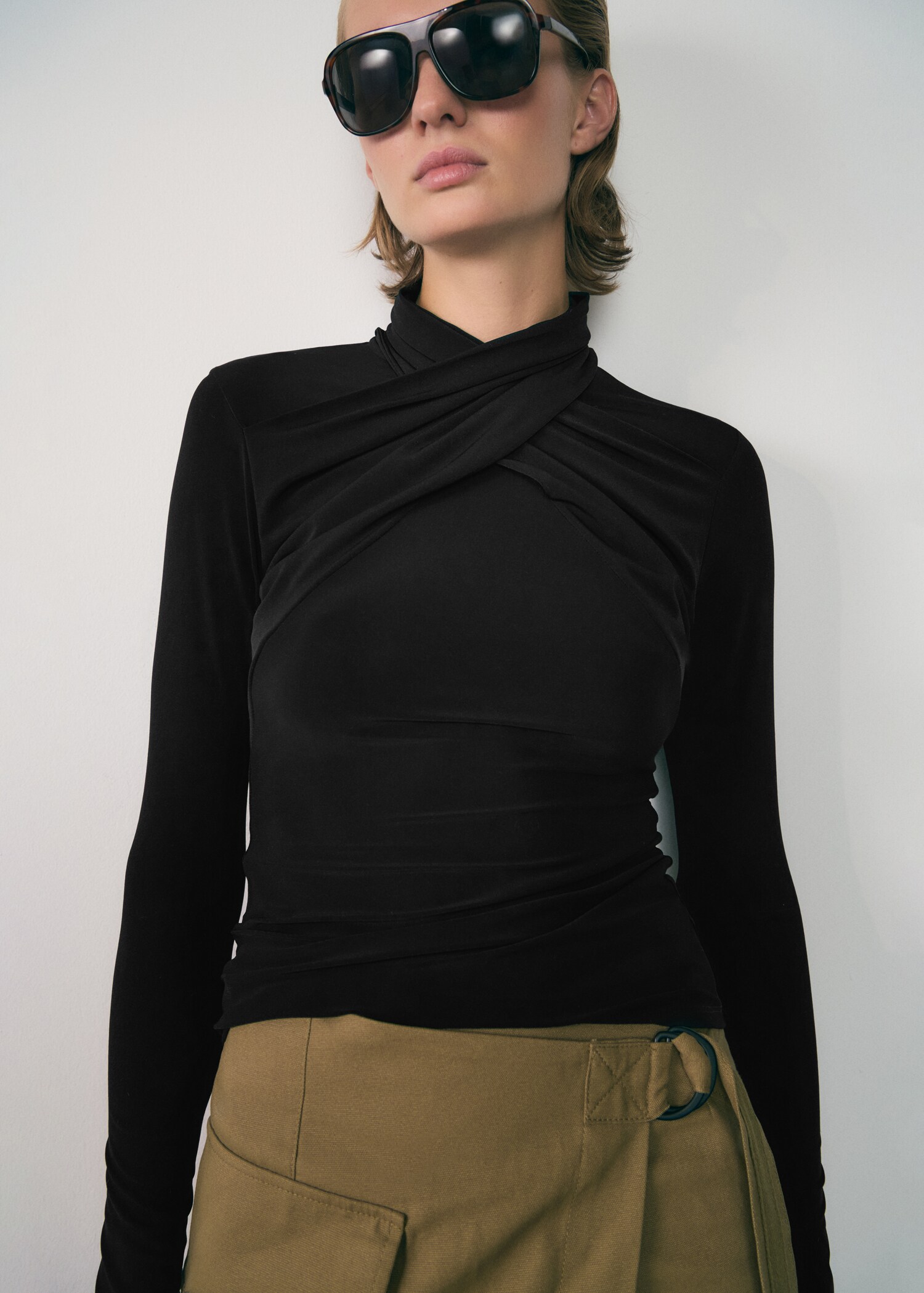 Cross-neck t-shirt - Medium plane