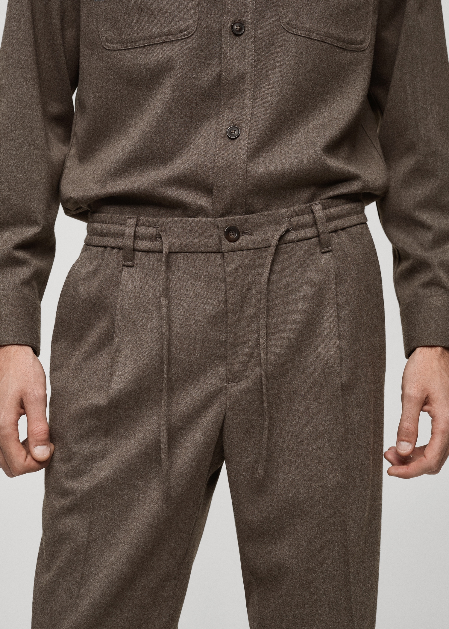 Pantalon regular fit pinces cordon - Détail de l'article 1