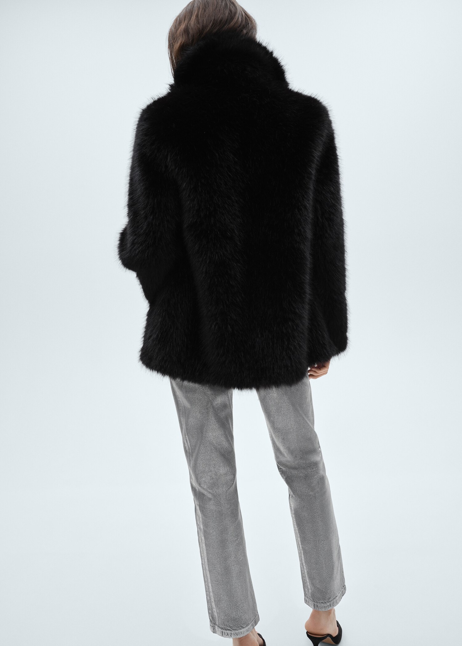 Fur-effect coat with lapels - Reverse of the article