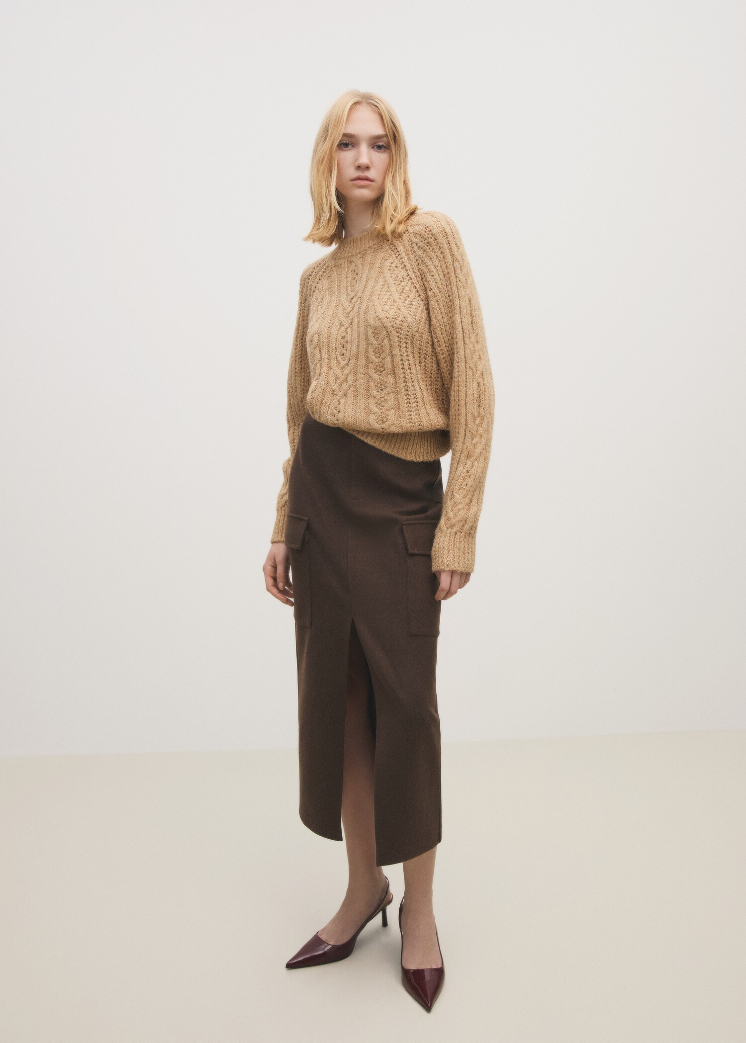 Thick knit round neck sweater - Details of the article 6