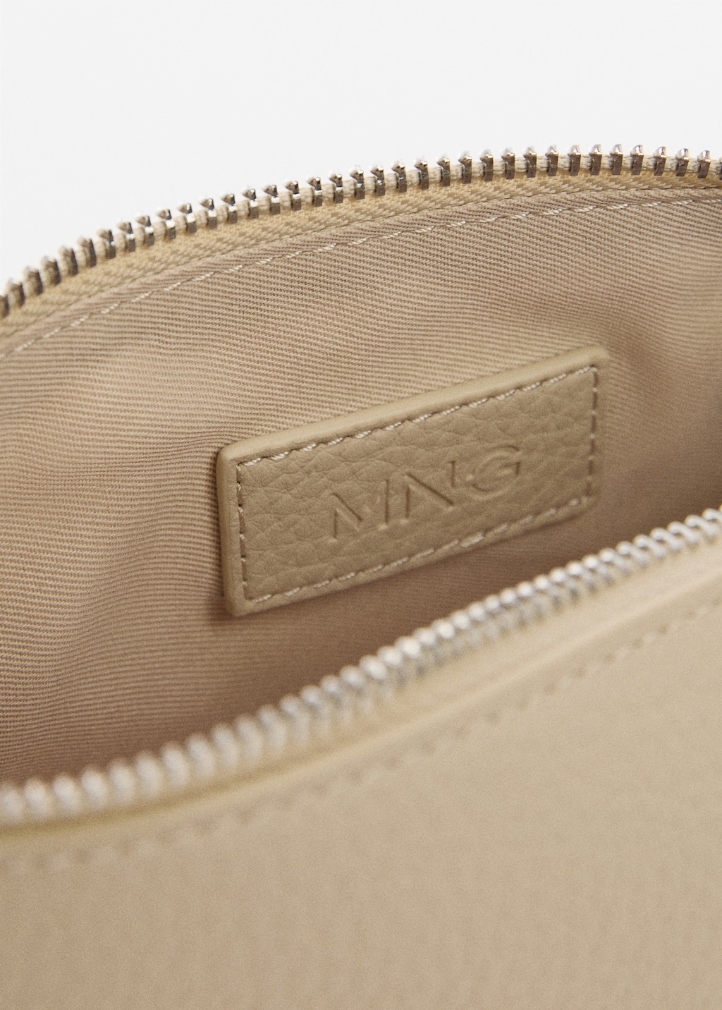 Schultertasche mit Schnalle Damen MANGO Deutschland