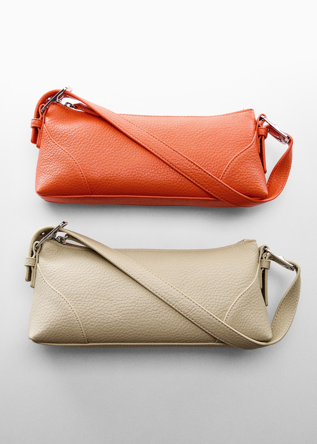 Shoulder bag with buckle