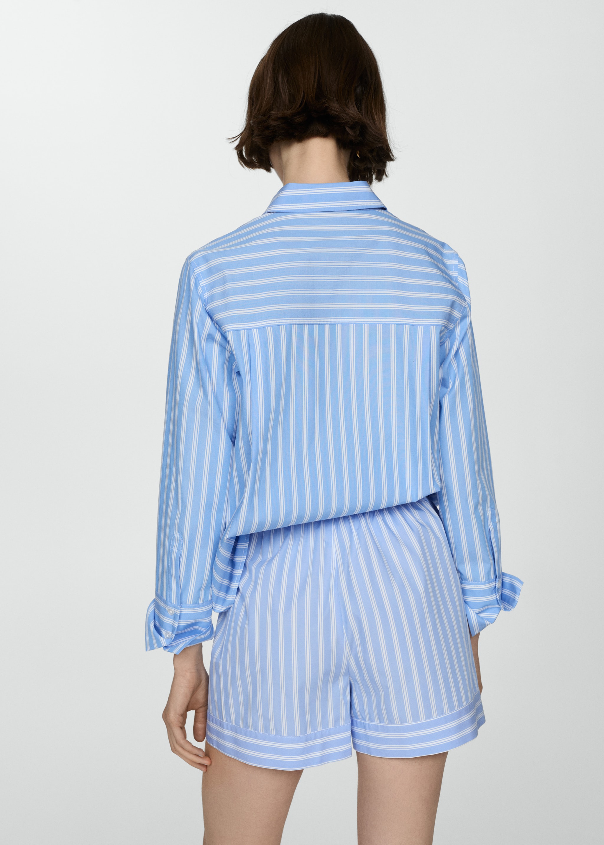 Striped straight shorts - Reverse of the article