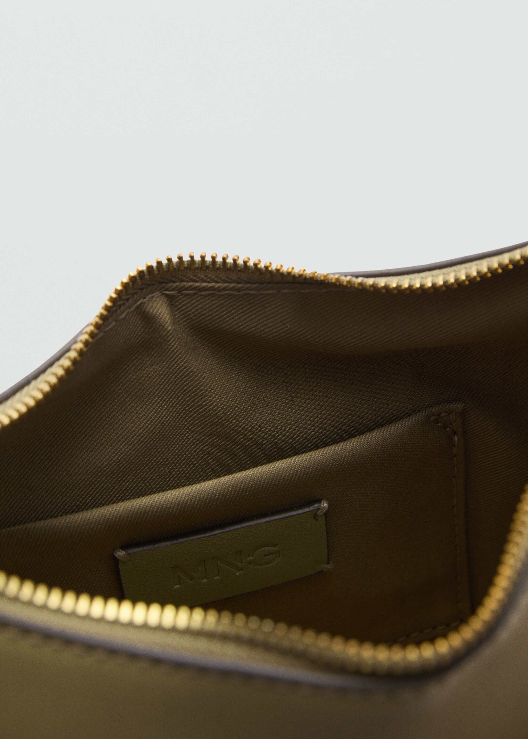 Oval short handle bag - Details of the article 3