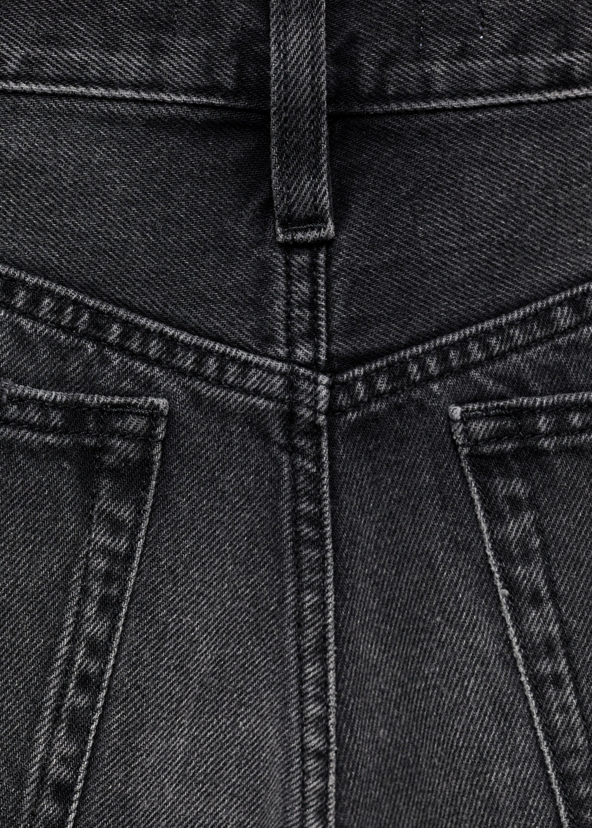Jeansshorts mit Zierrissen - Detail des Artikels 0