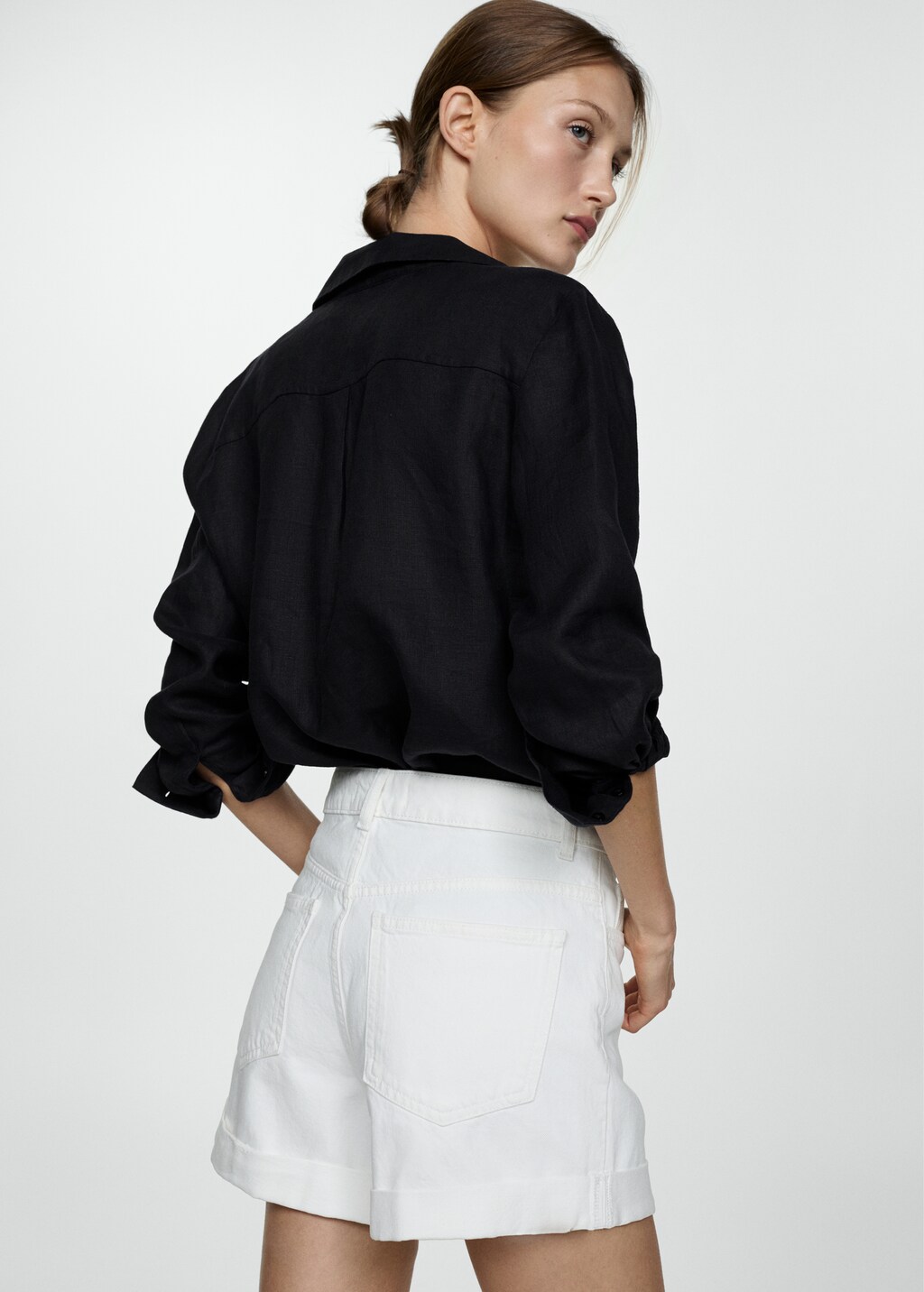 High-waisted mom-fit denim shorts - image 2
