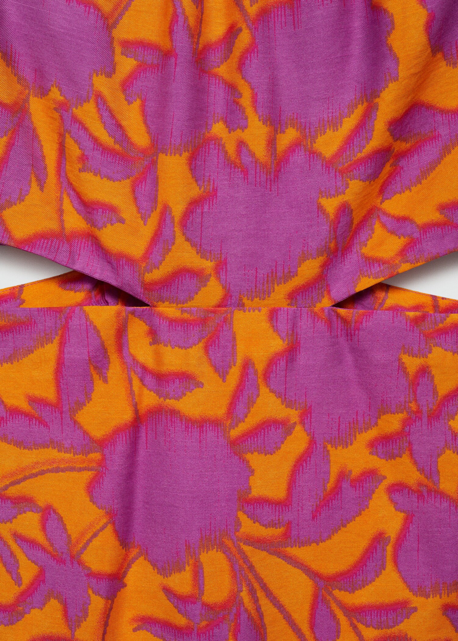 Printed dress with openings - Details of the article 8