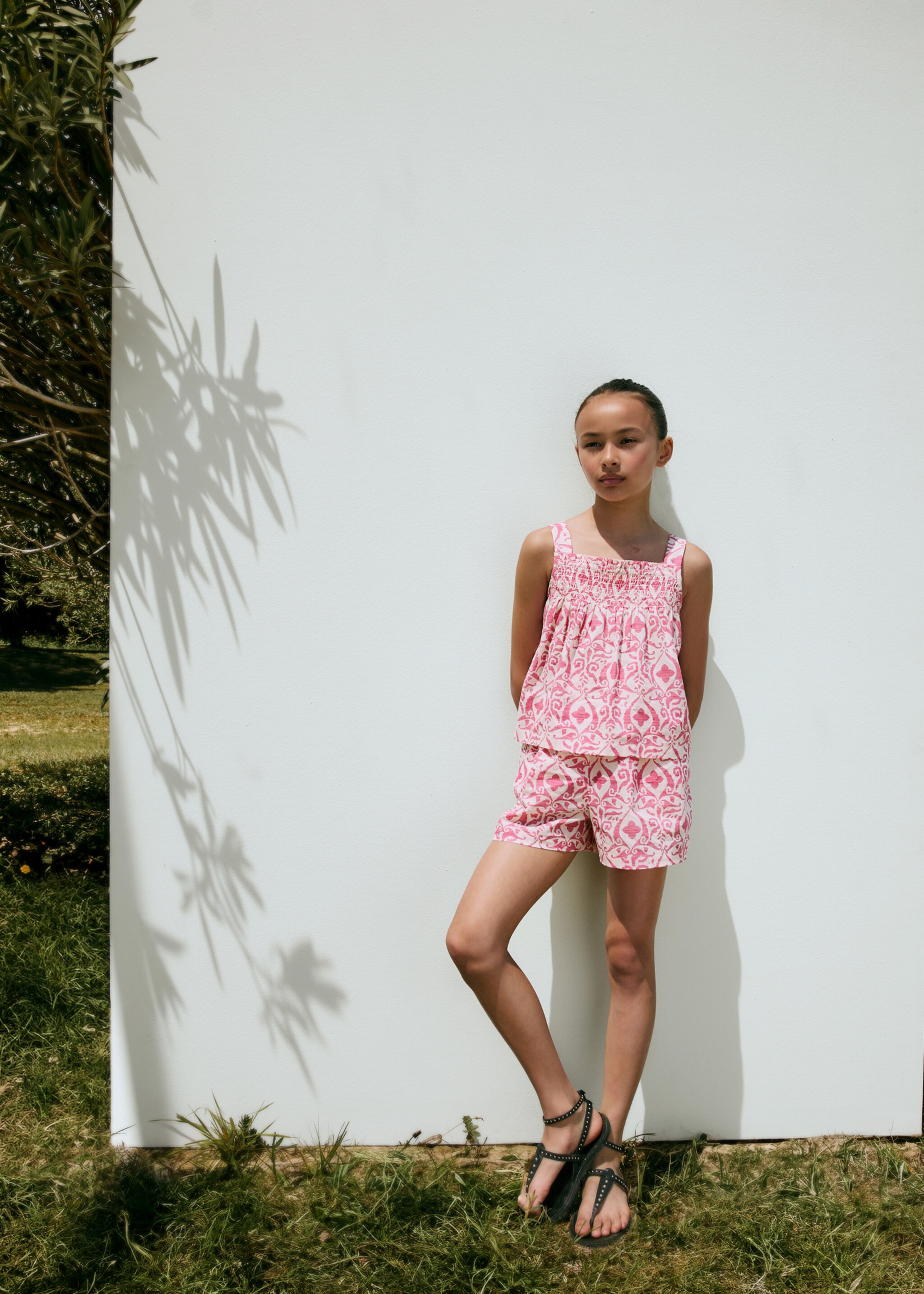 Printed cotton-blend short - Details of the article 5, Fuchsia. Ref: 77020353-00.