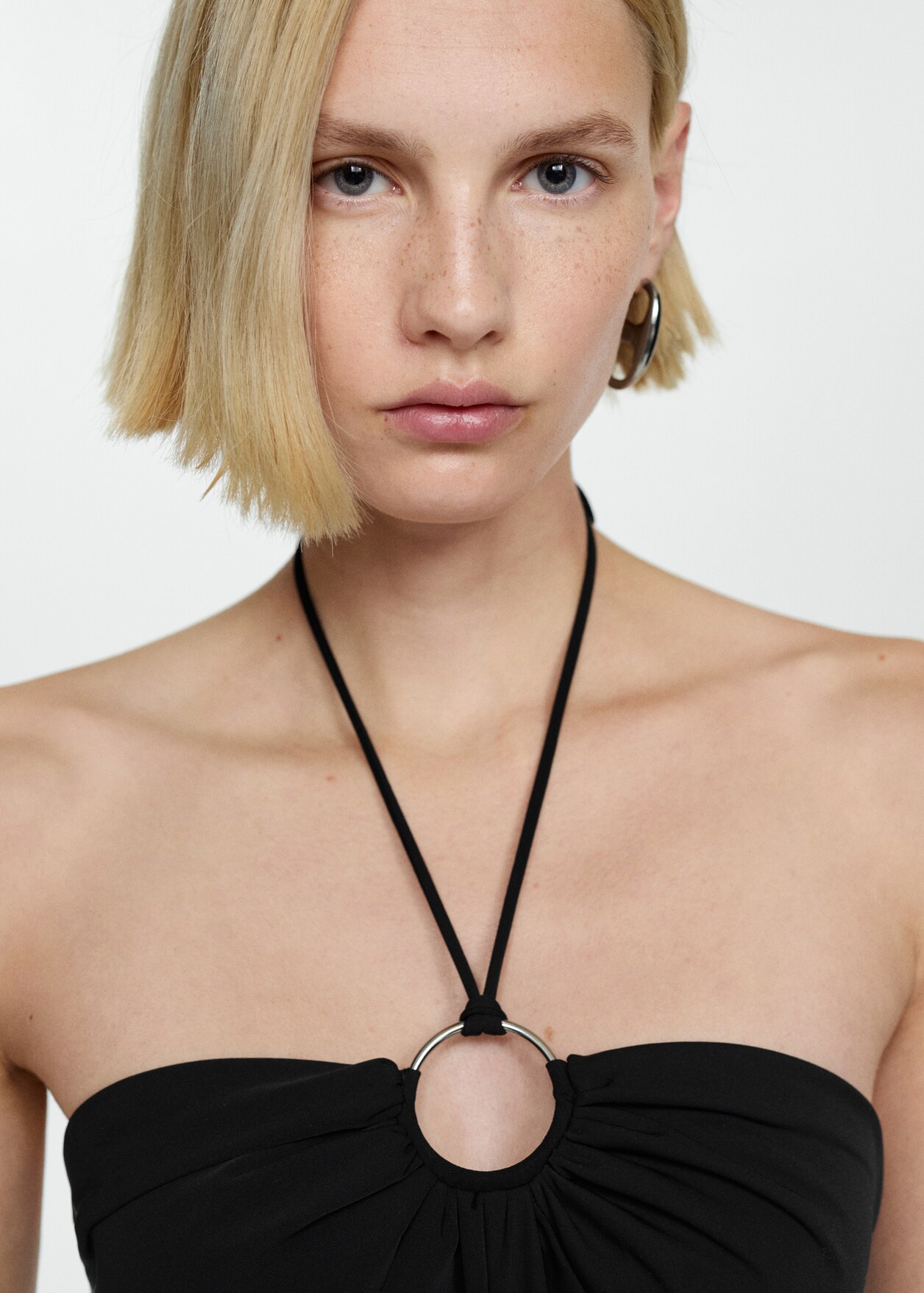 Halkal Halter Yaka Tulum Kad n MANGO T rkiye halkal-halter-yaka-tulum-kad-n-mango-t-rkiye