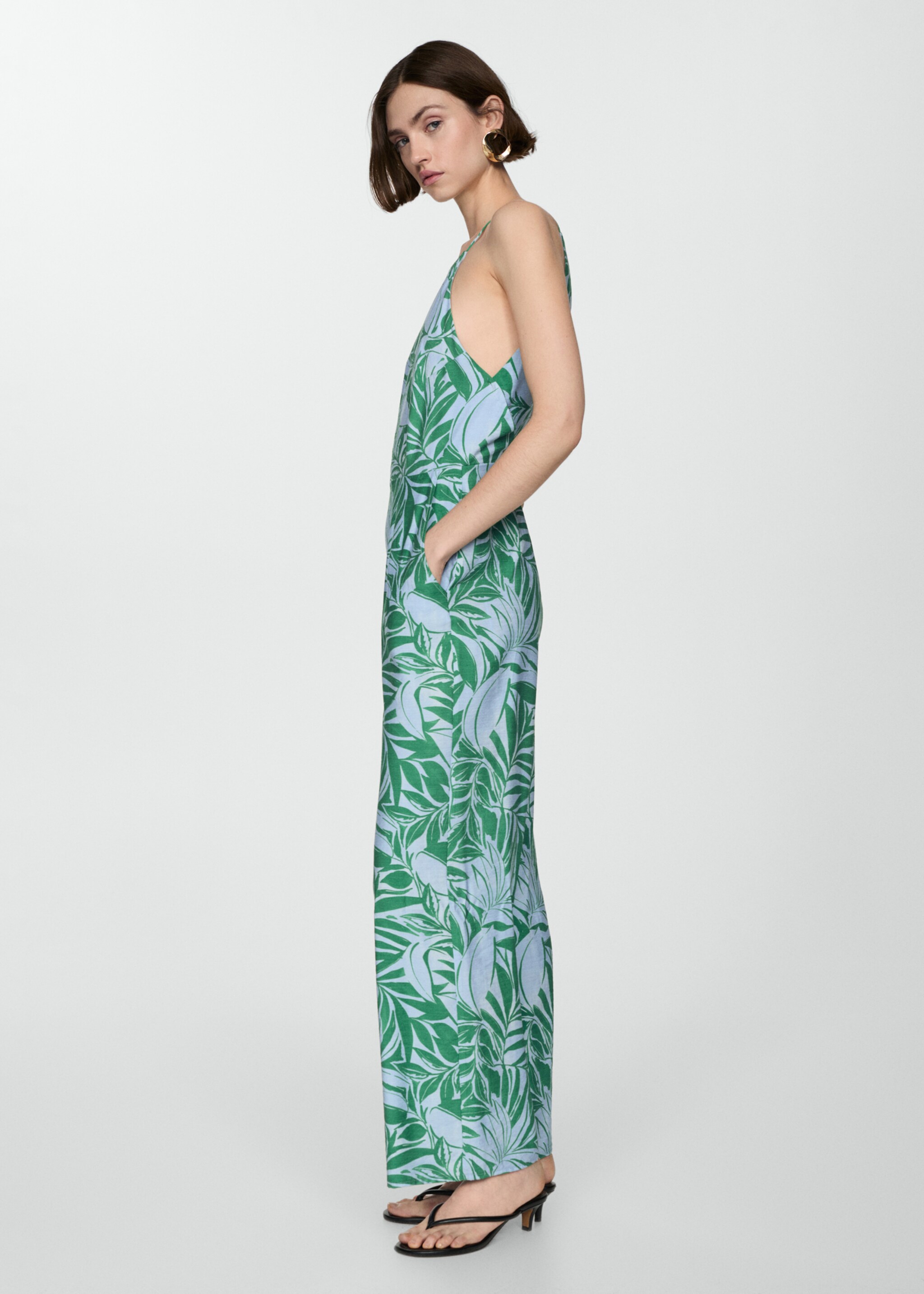 Mono estampado floral - Plano medio