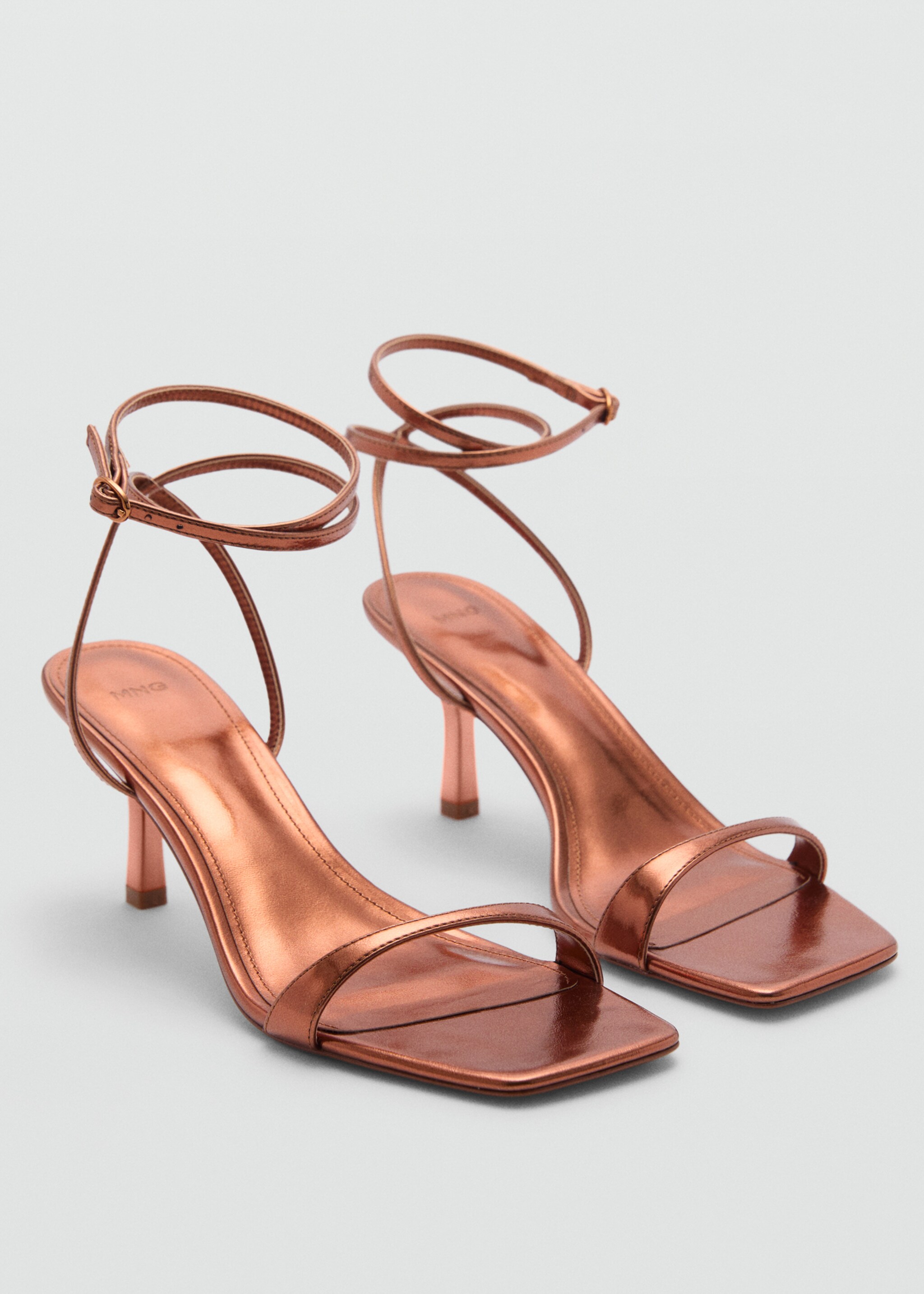 Strappy heeled sandals - Medium plane