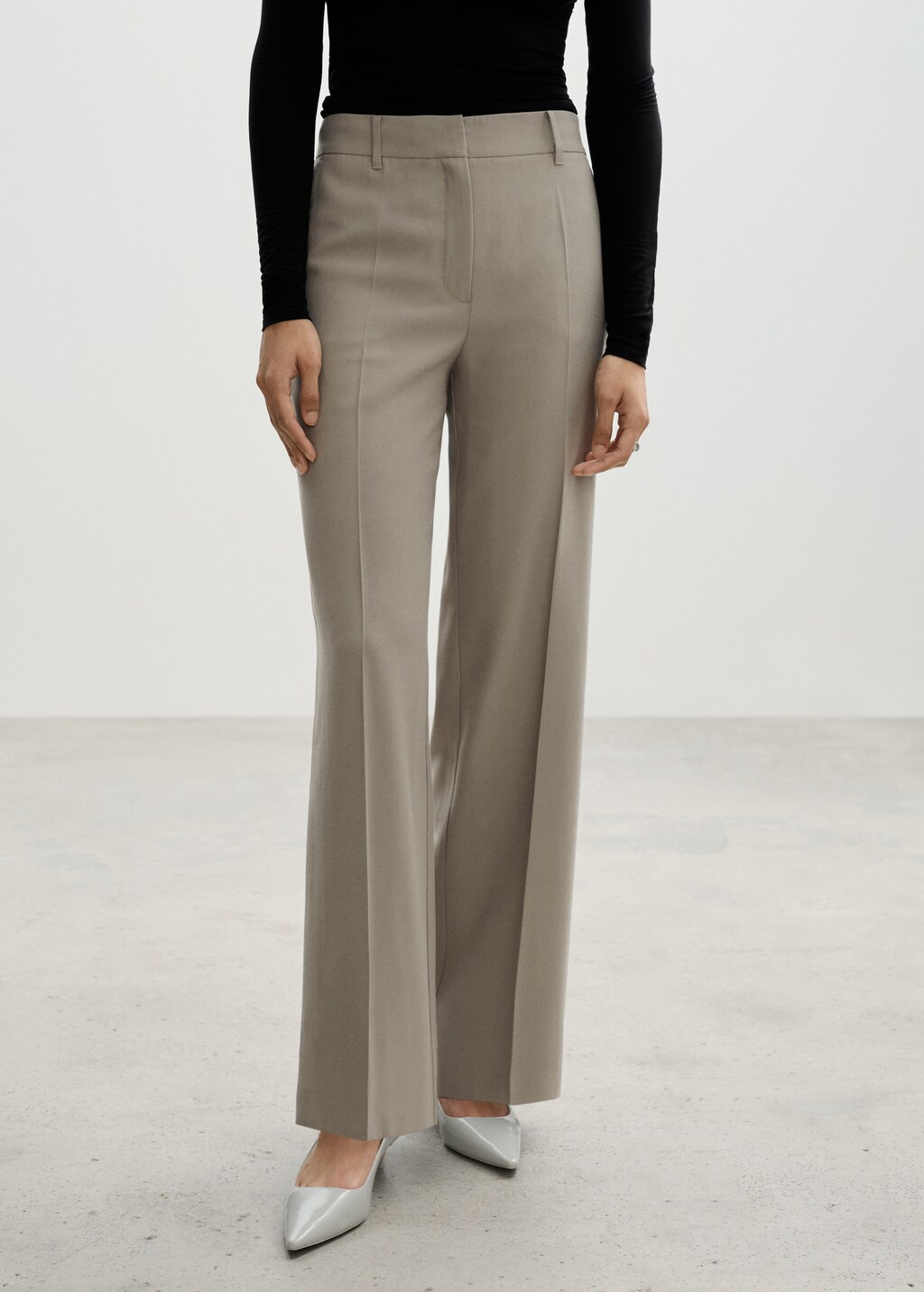 Mango Wideleg-Bundfaltenhose