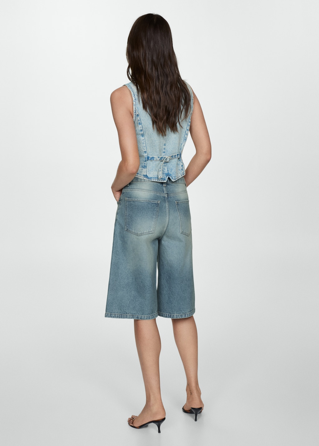 Loose denim shorts