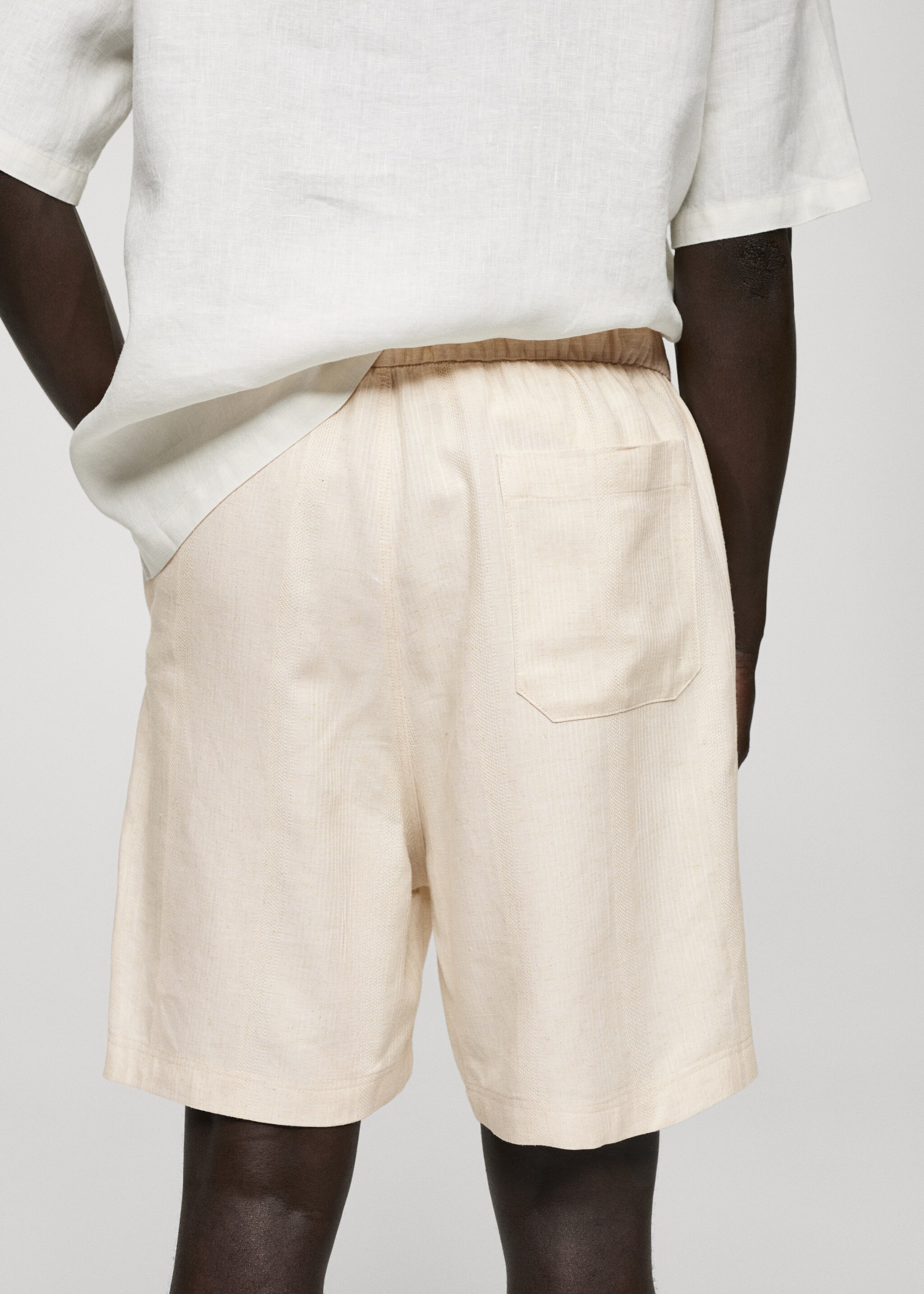 Cotton-linen bermuda shorts with drawstring  - Details of the article 6