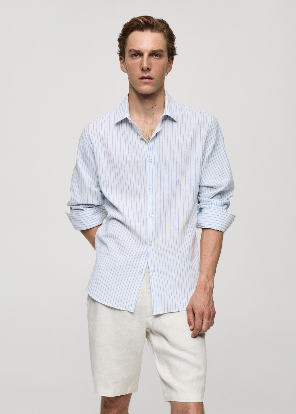 Mango Gestreiftes Regular-Fit-Hemd aus Leinen mit Baumwolle
