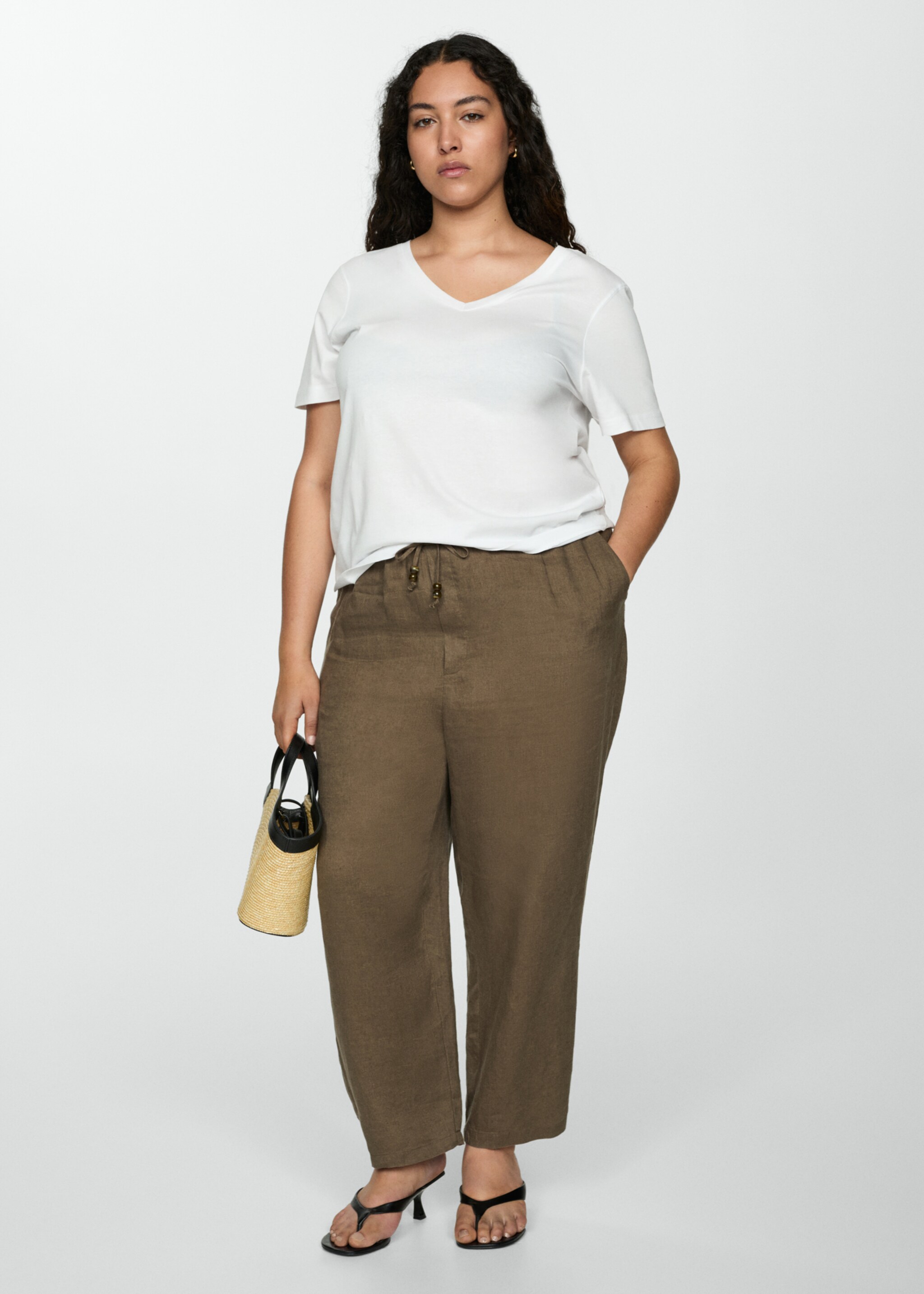 V-neck cotton T-shirt - Details of the article 3