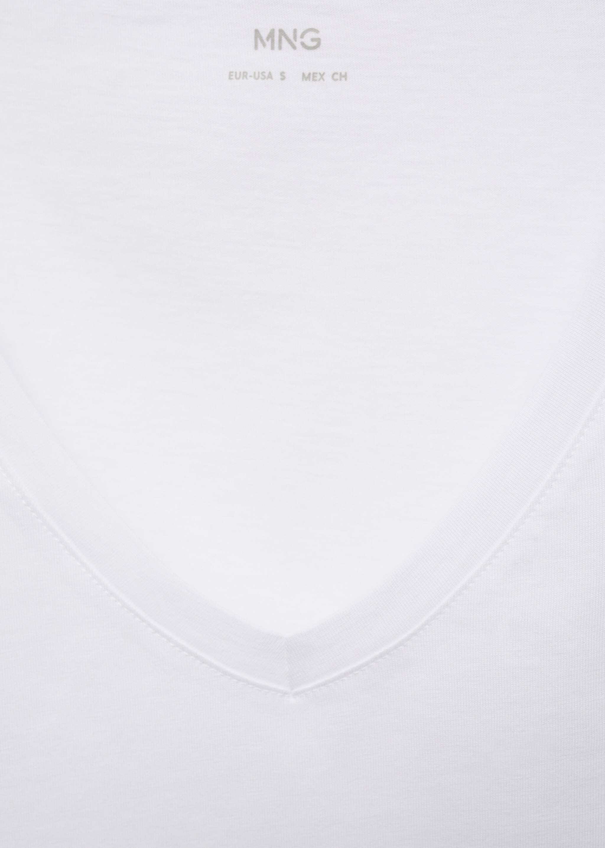 V-neck cotton T-shirt - Details of the article 8