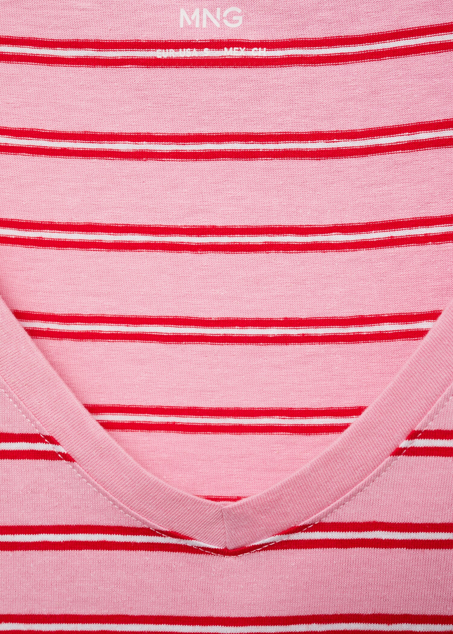 V-neck cotton T-shirt - Details of the article 8