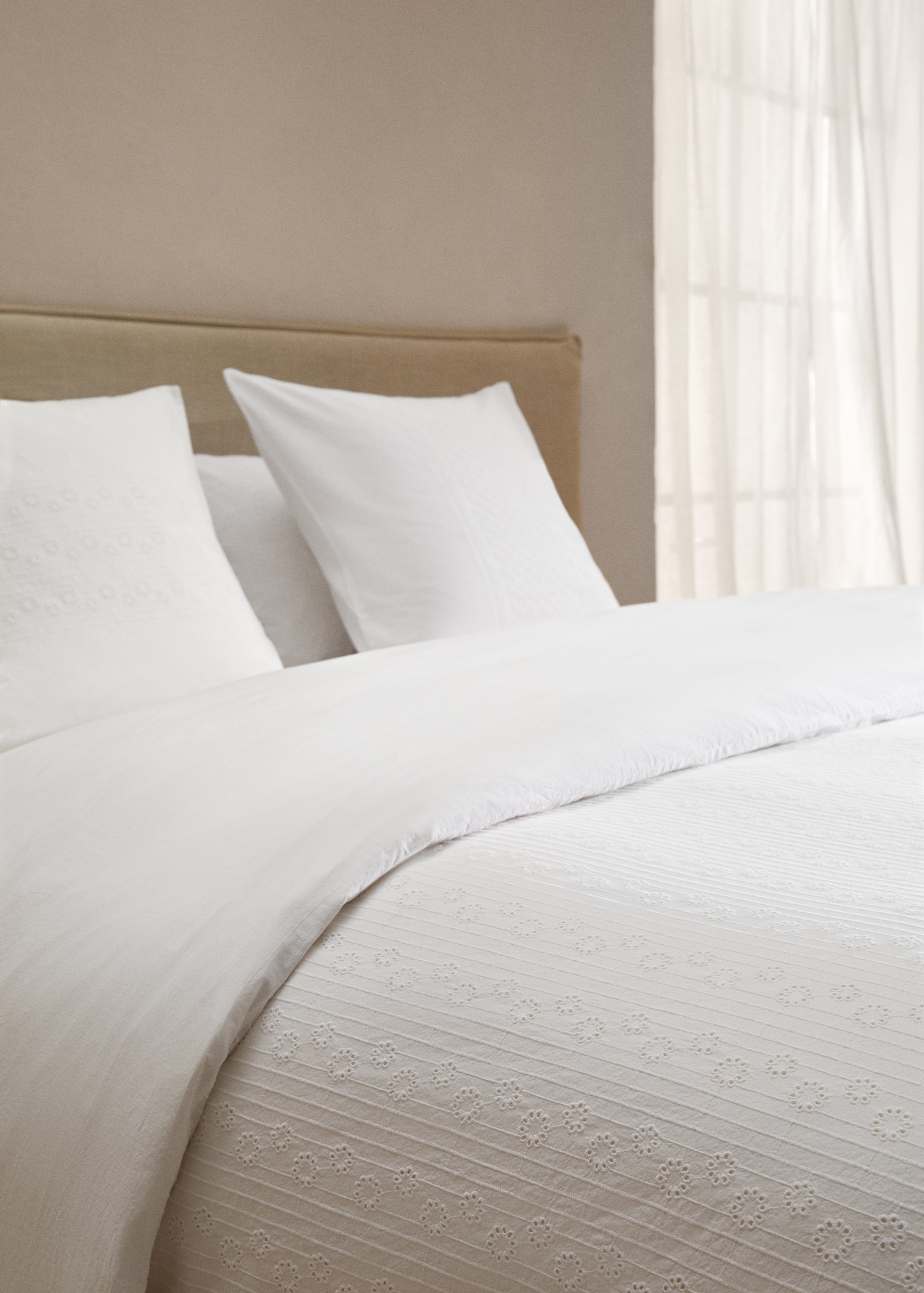 Floral embroidered cotton duvet cover for single bed - Details of the article 8