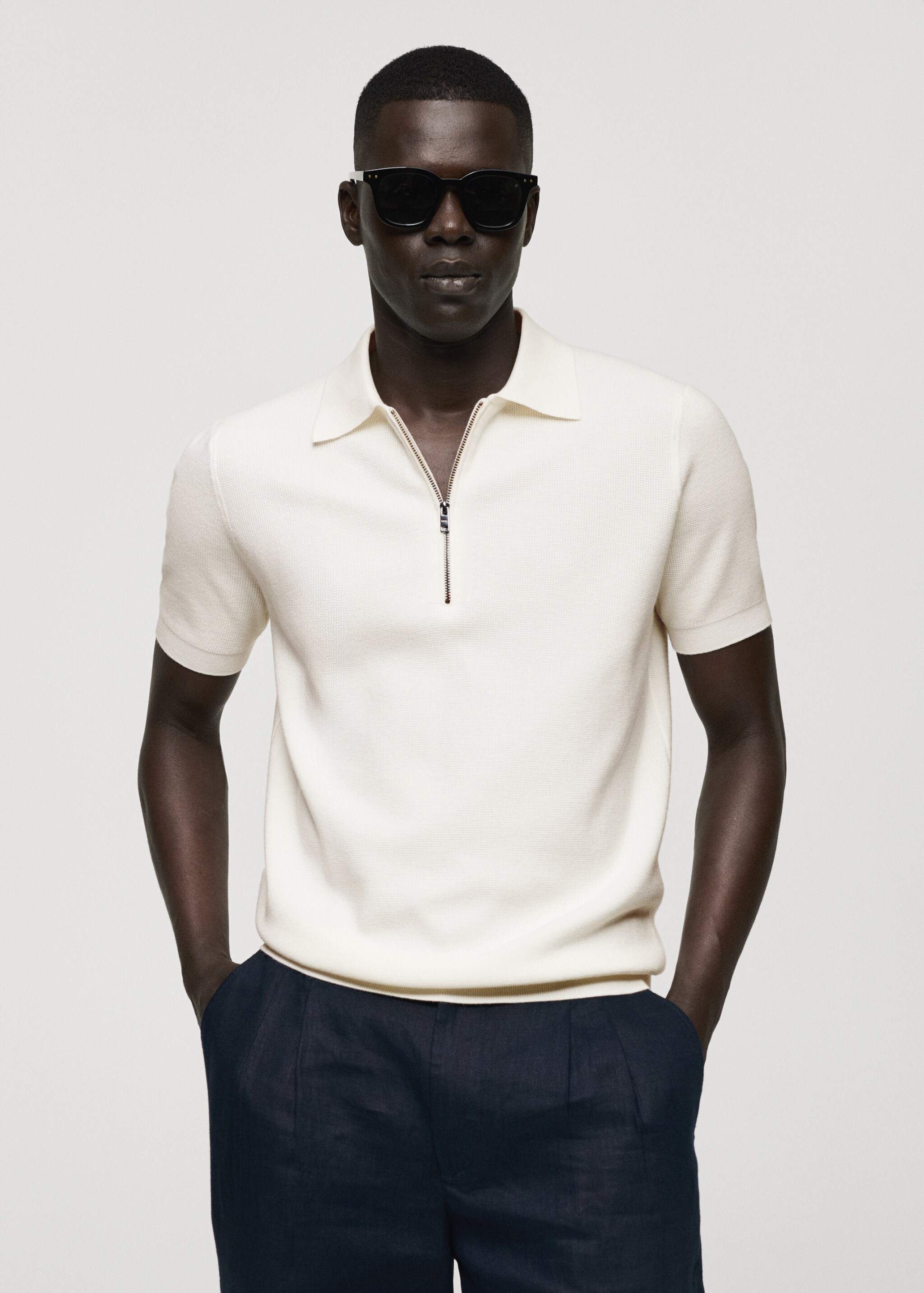 Knitted polo shirt with zip - Medium plane