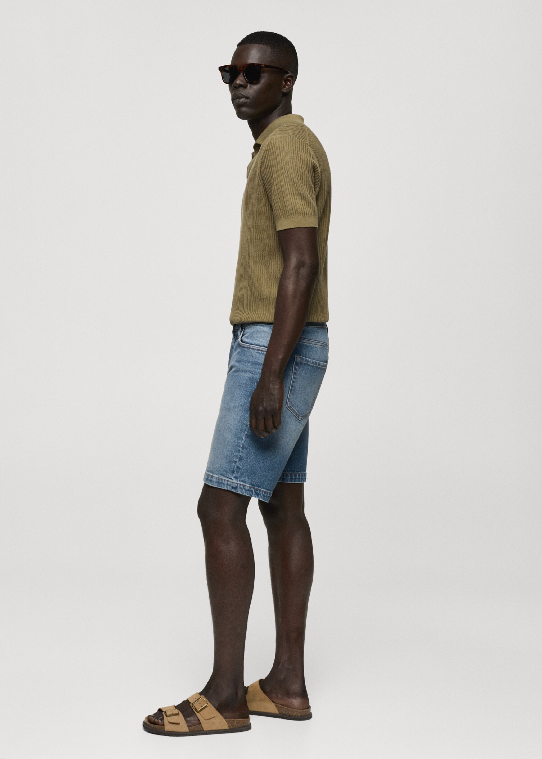 Regular-fit denim bermuda shorts - Details of the article 2, Dark Blue. Ref: 77020599-00.