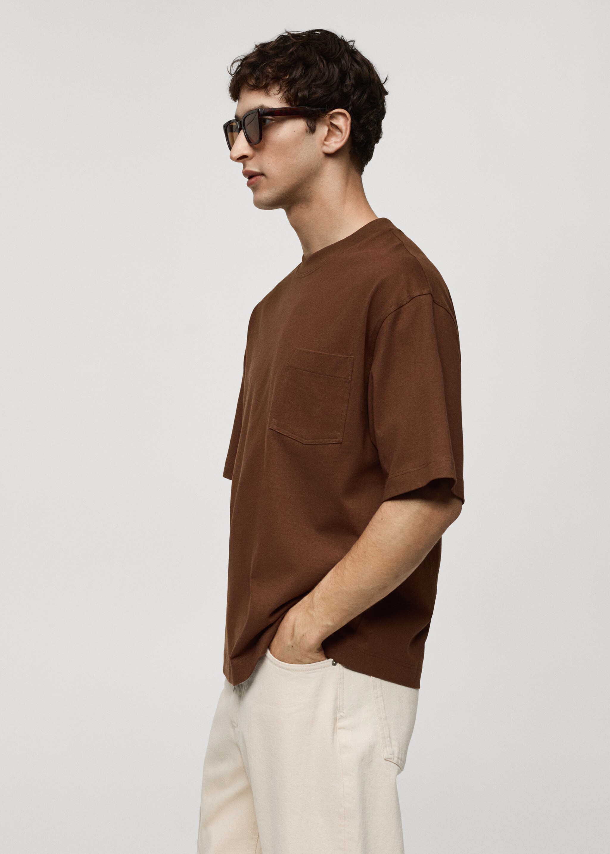 100% cotton t-shirt with pocket - Details of the article 2