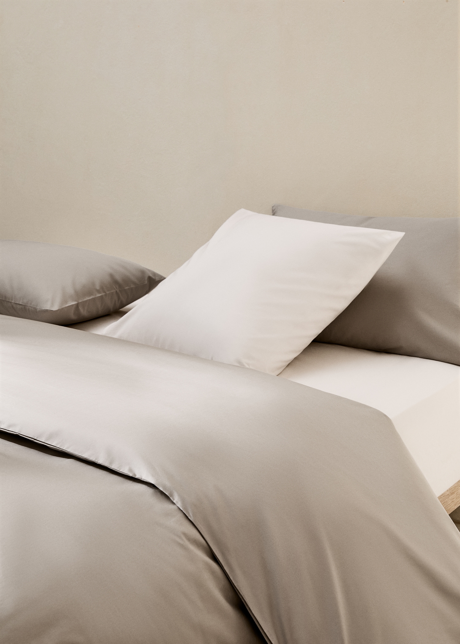 300 thread count cotton duvet cover for Queen bed - Details of the article 8