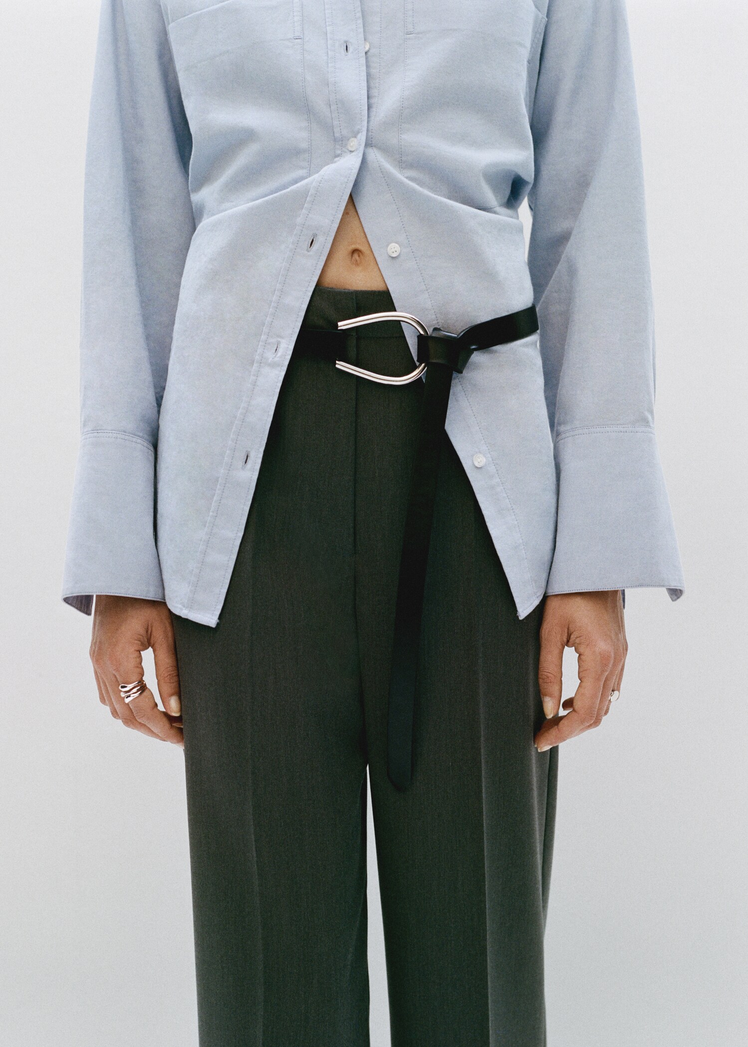 Oval buckle belt - Details of the article 7