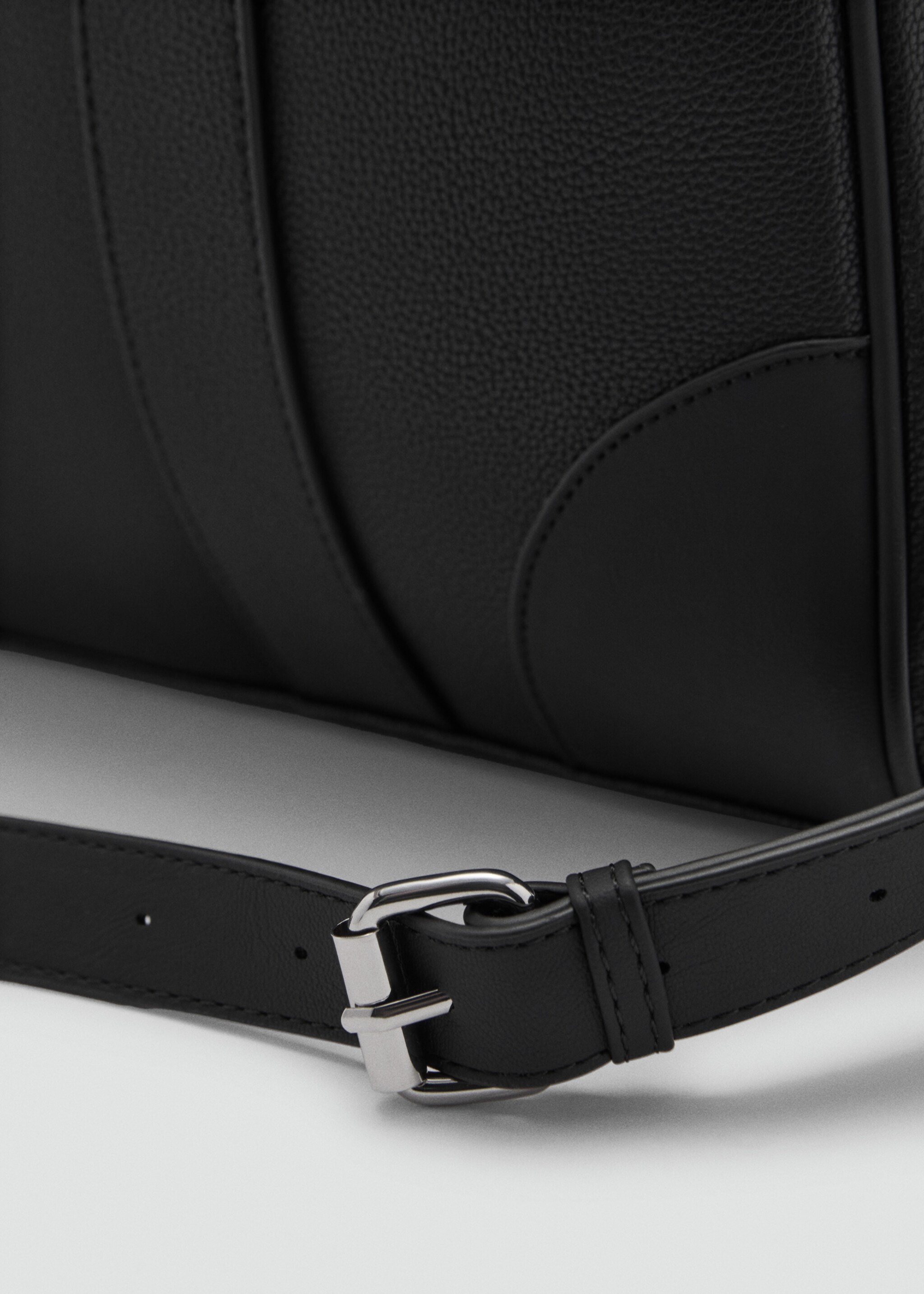 Leather-effect briefcase - Details of the article 3