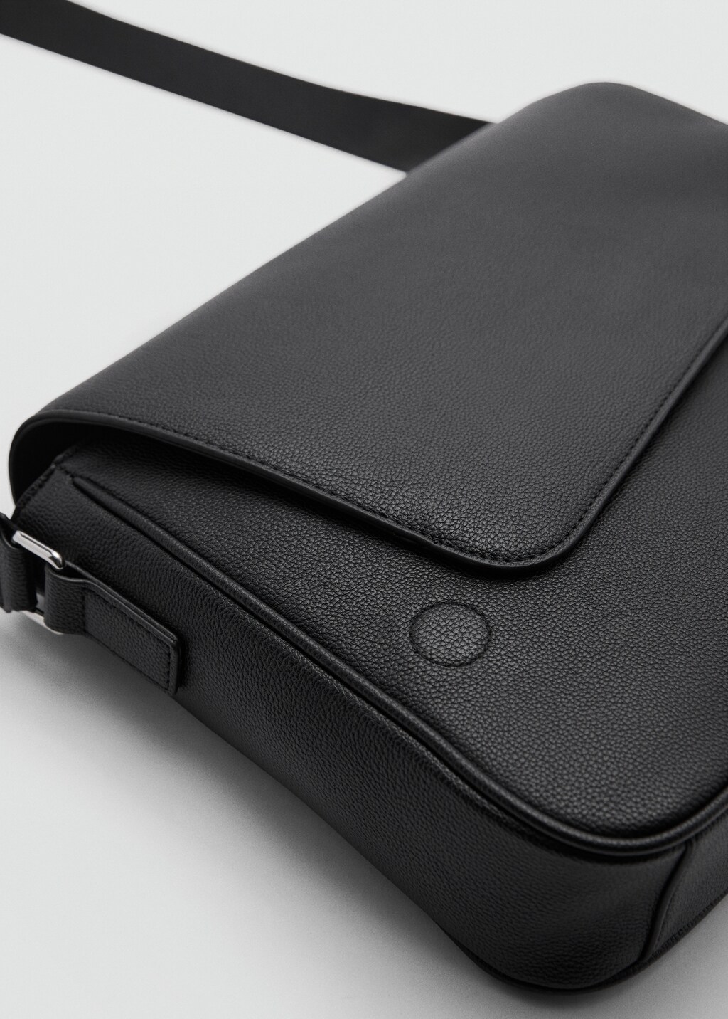 Mango messenger bag deals