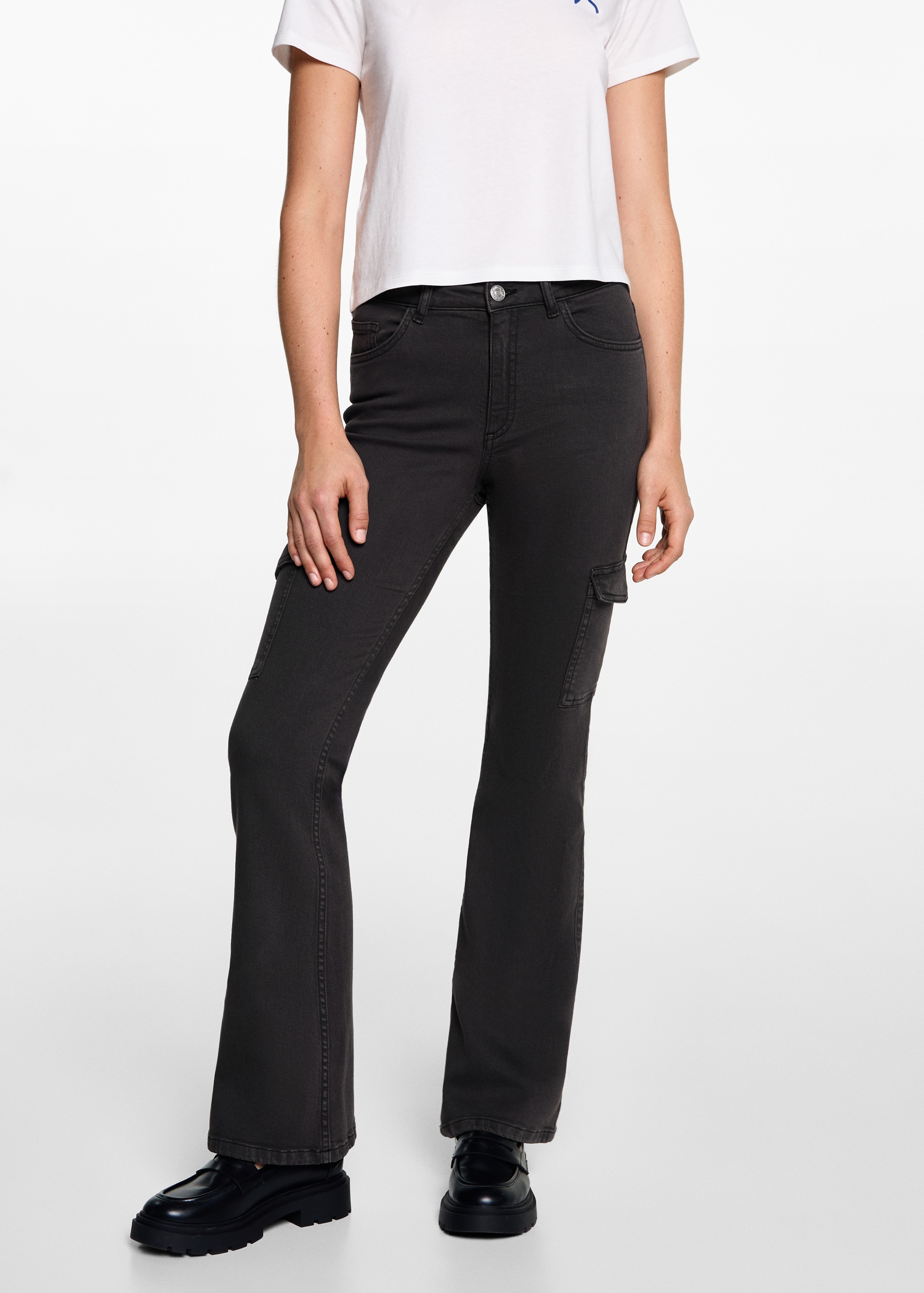 Flared cargo jeans - Details of the article 6