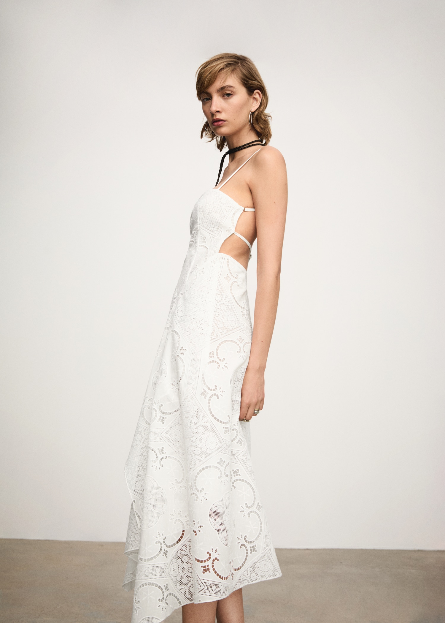 Asymmetrical embroidered dress - Medium plane