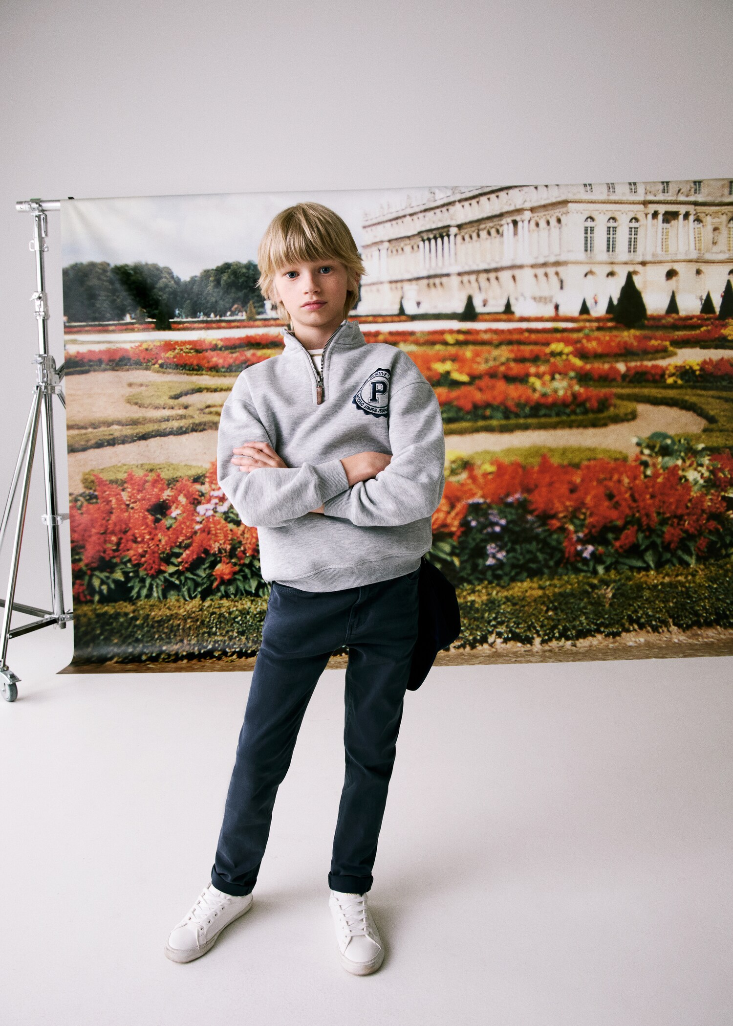 Embroidered detail cotton sweatshirt - Details of the article 6