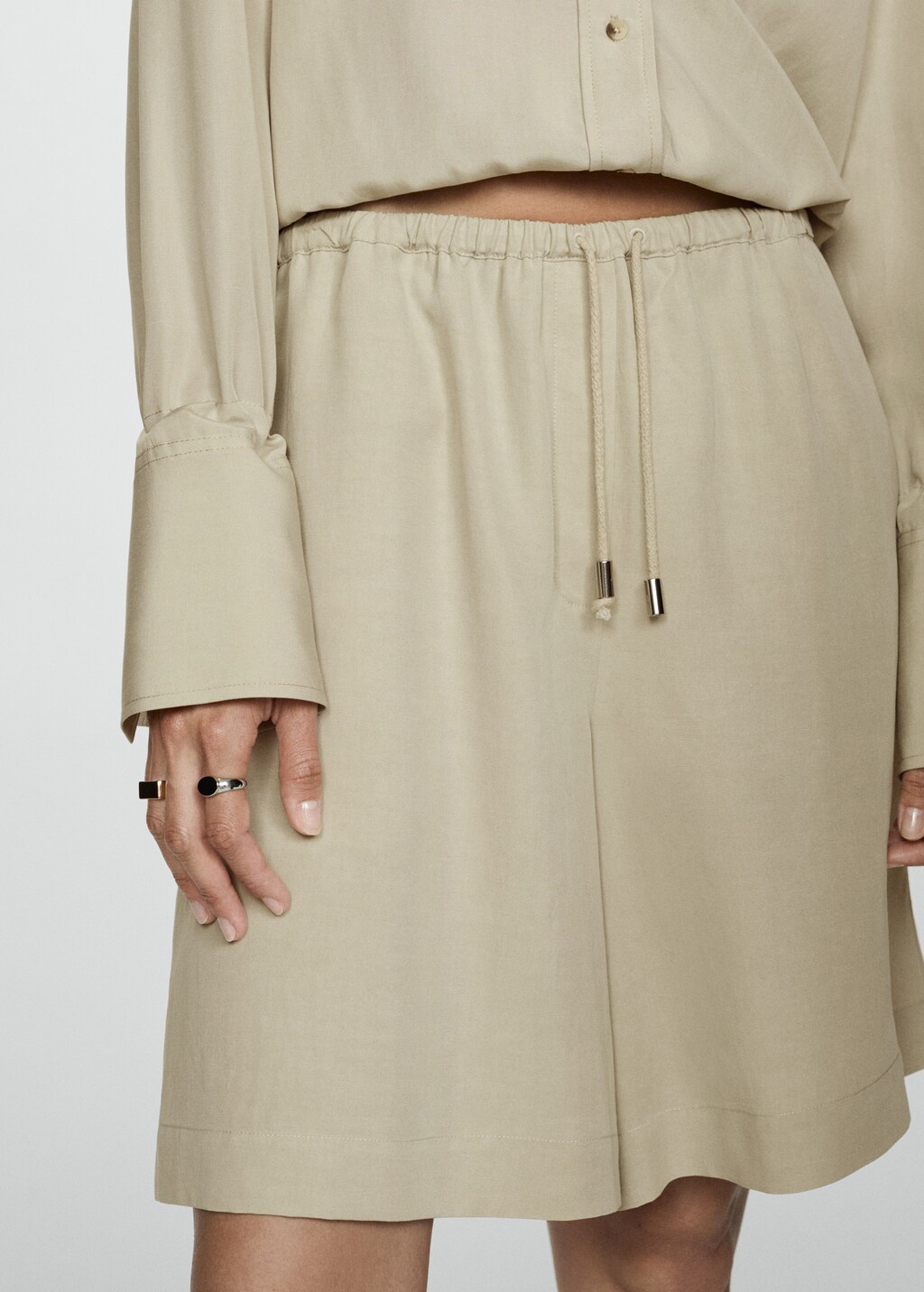 Mango Wideleg lyocell bermuda shorts thumbnail
