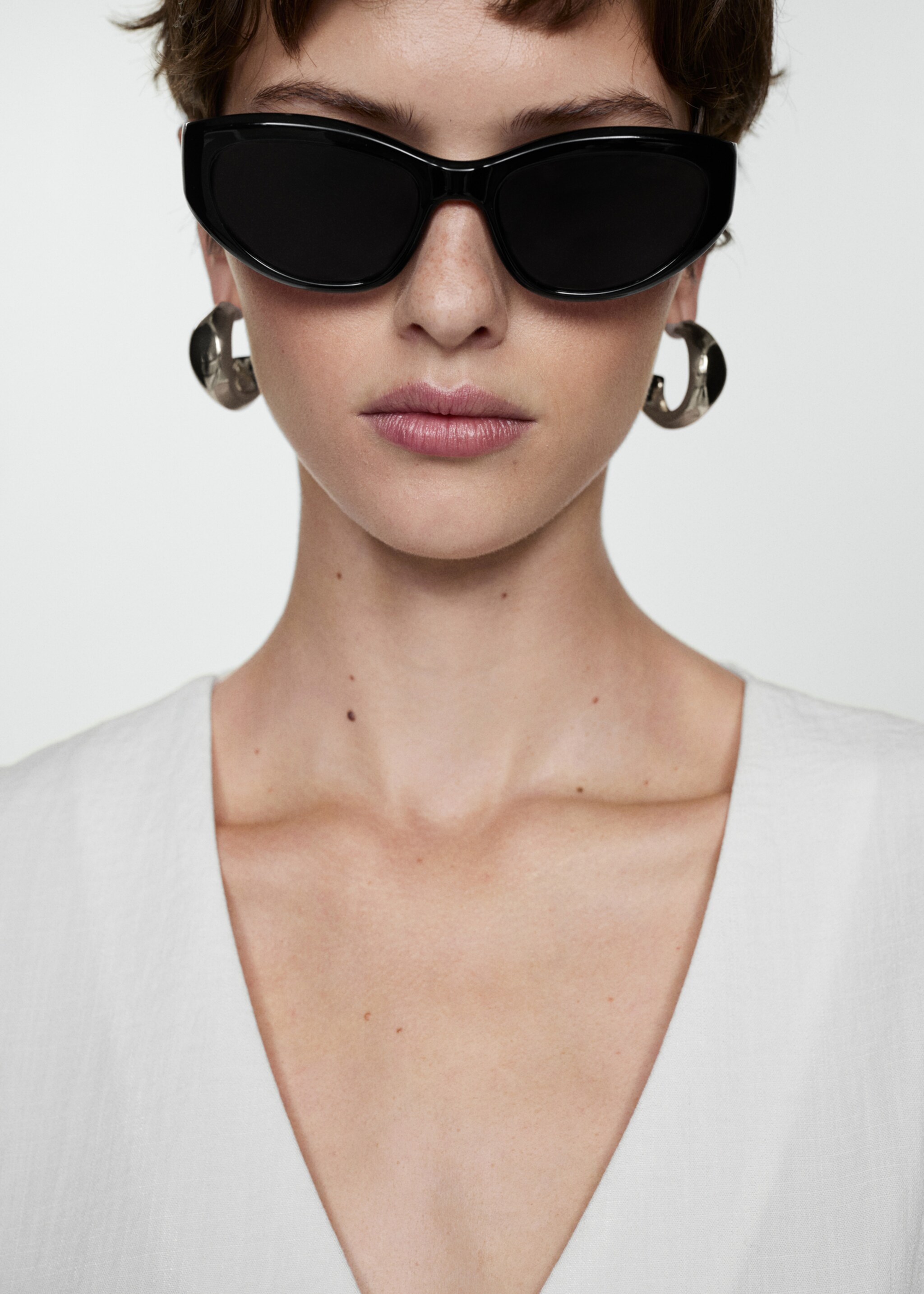 Dress with pockets and belt - Details of the article 1, Off White. Ref: 77023272-00.