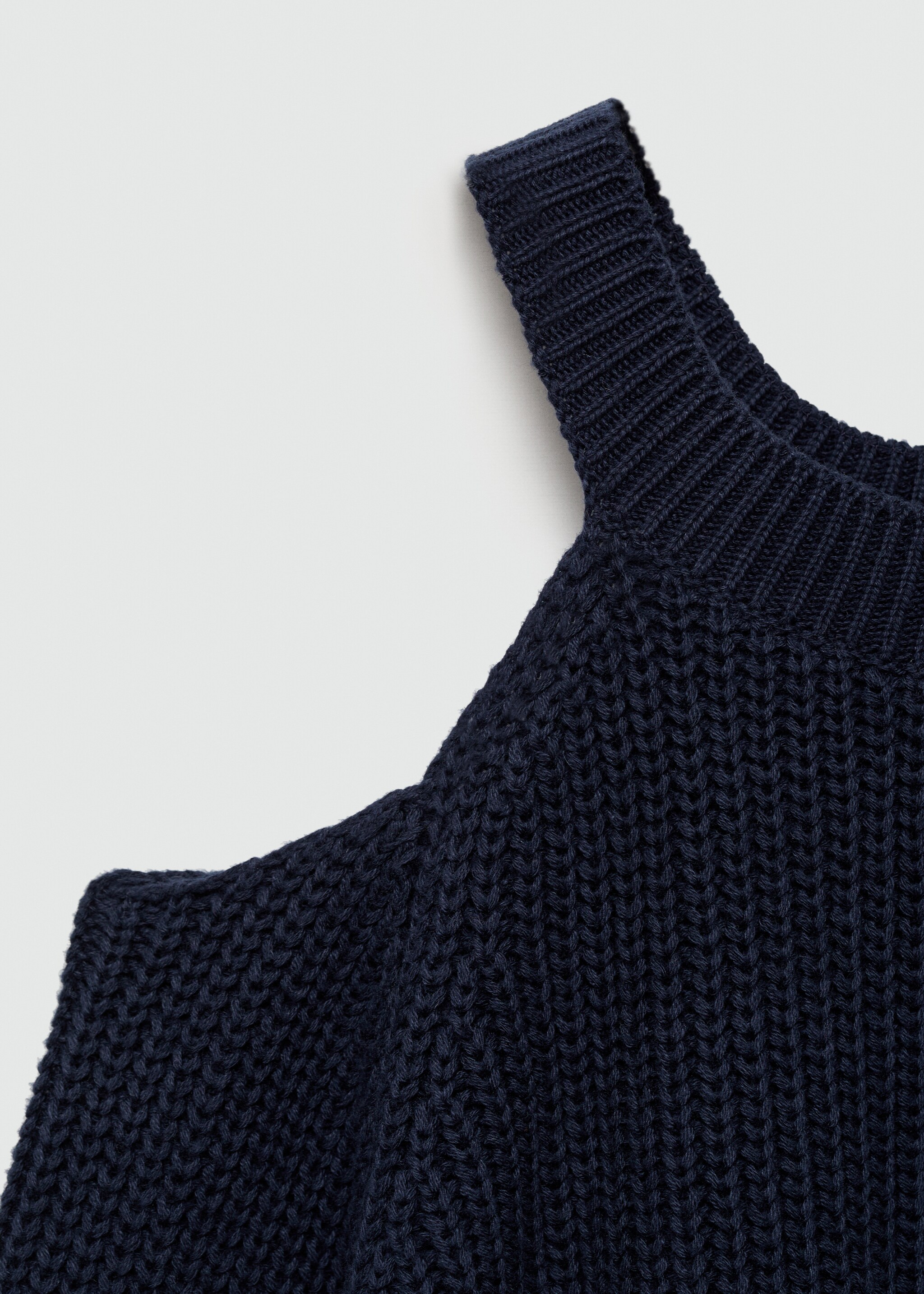 Pullover mit Schulterschlitzen - Detail des Artikels 8