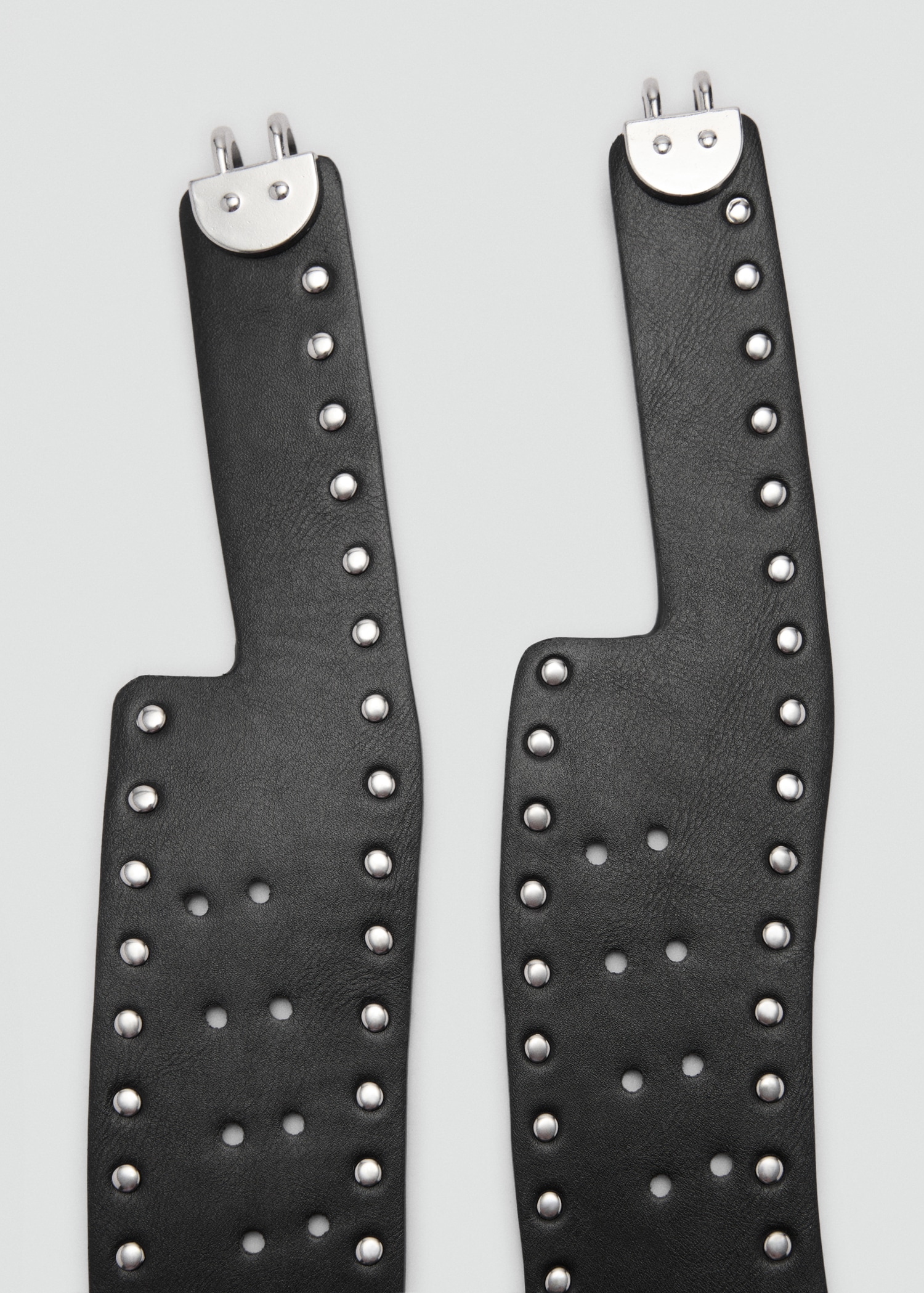 Asymmetrical studded belt - Details of the article 1