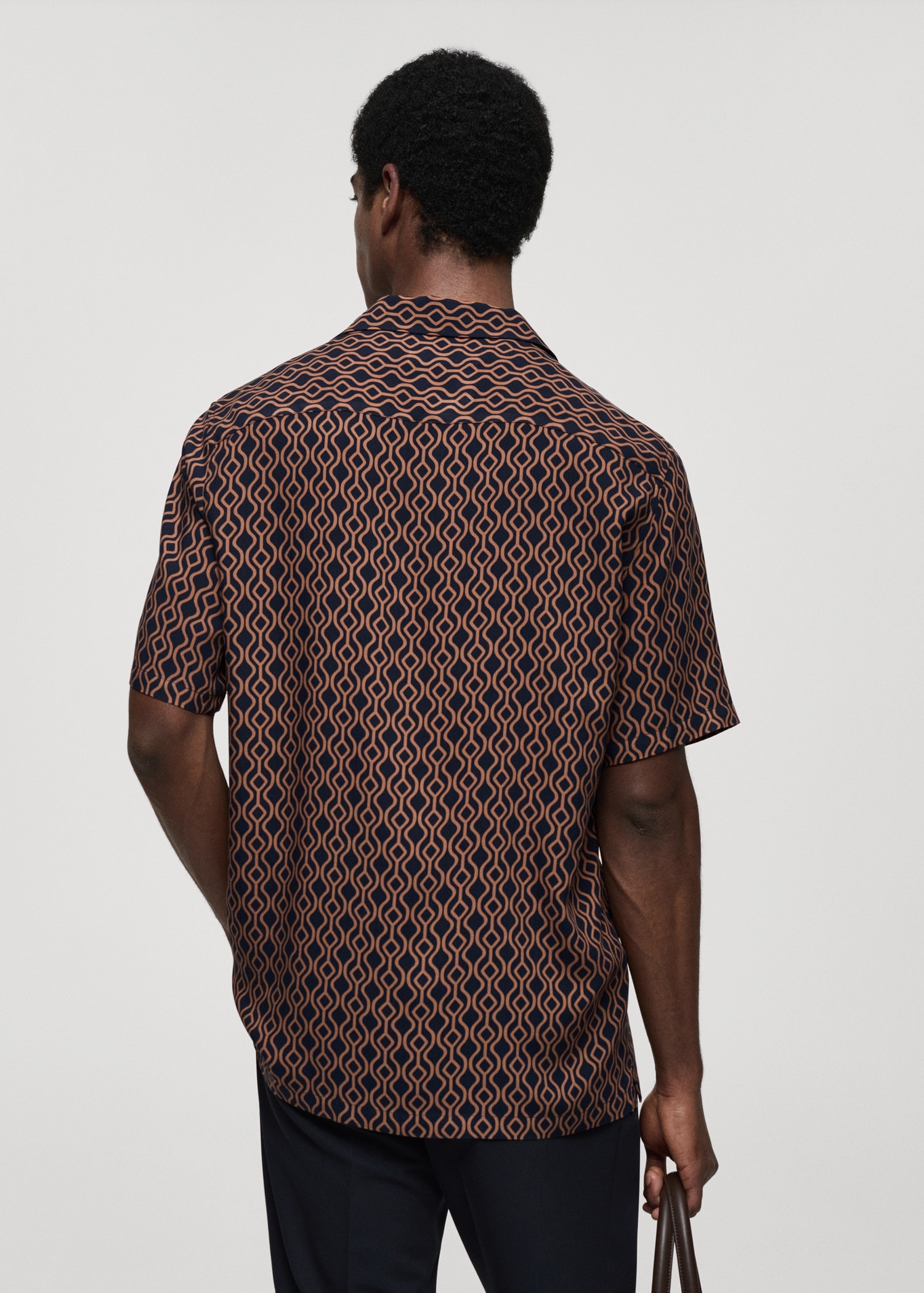 Printed fluid regular-fit shirt - Reverse of the article