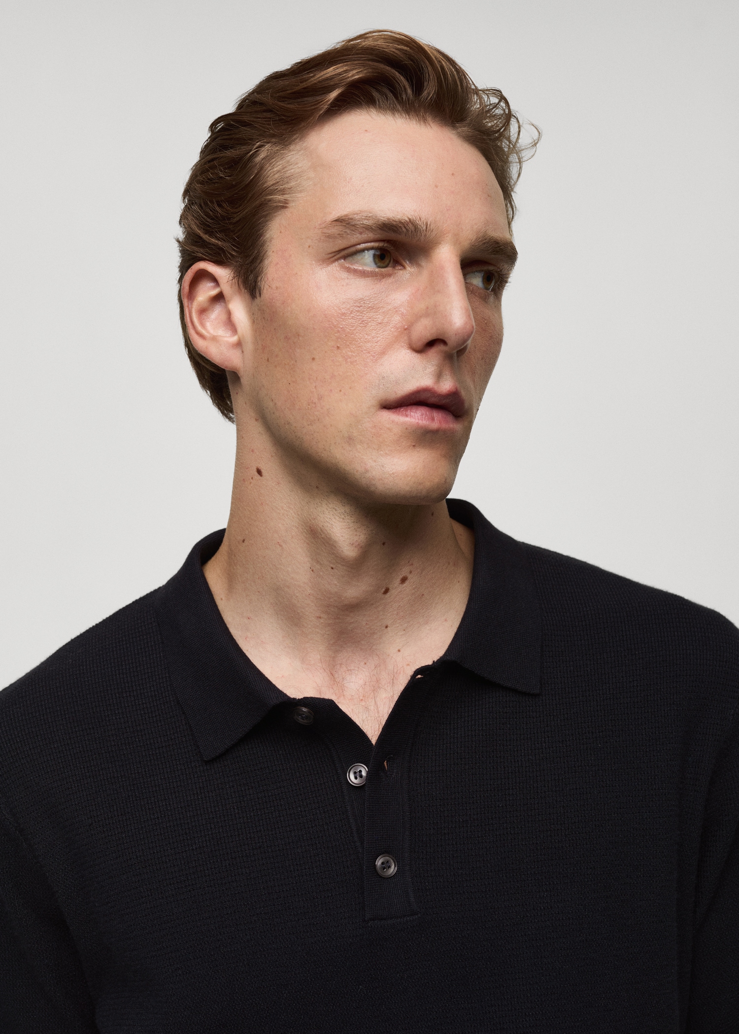 Structured fine-knit polo shirt - Details of the article 1