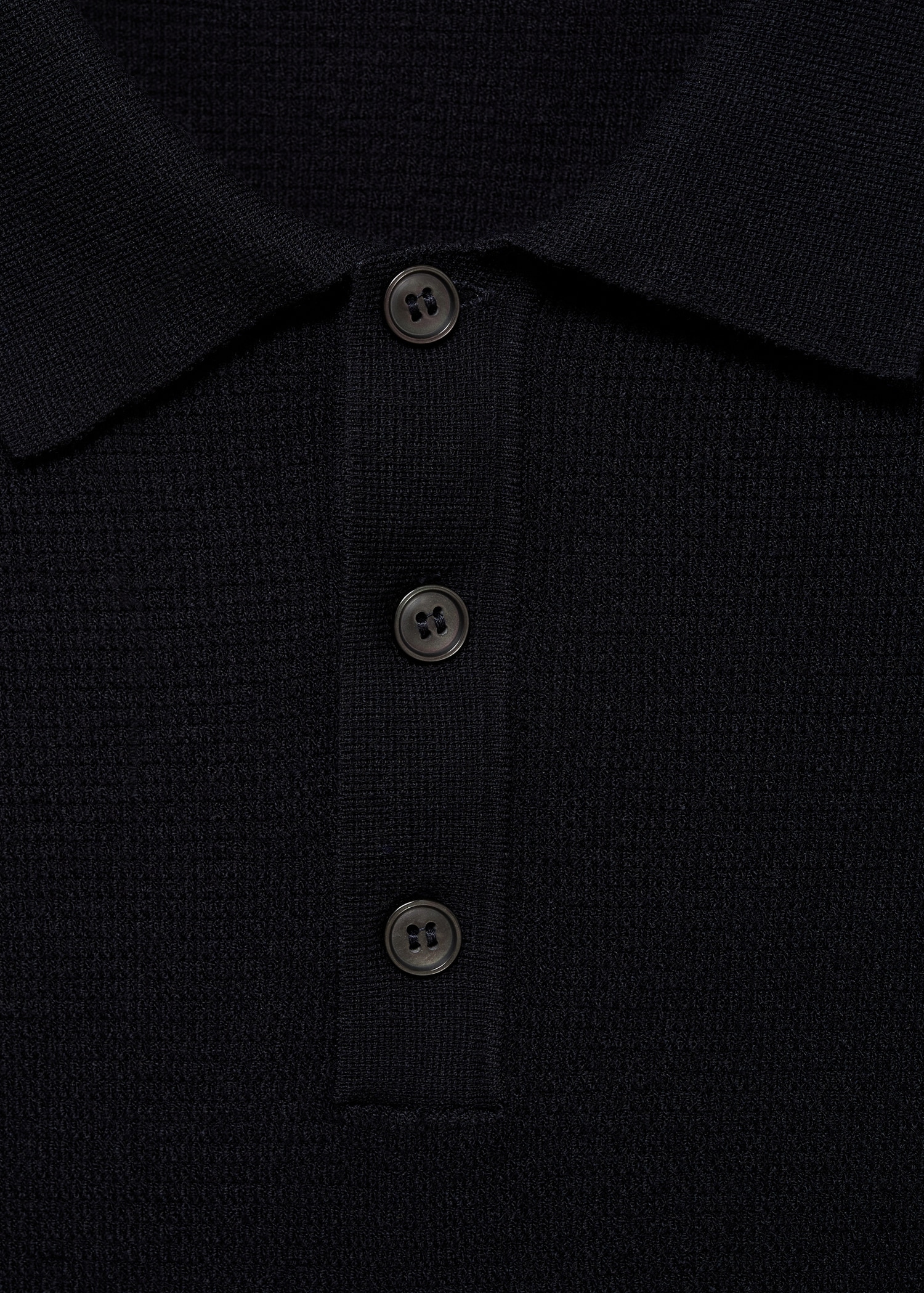 Structured fine-knit polo shirt - Details of the article 8