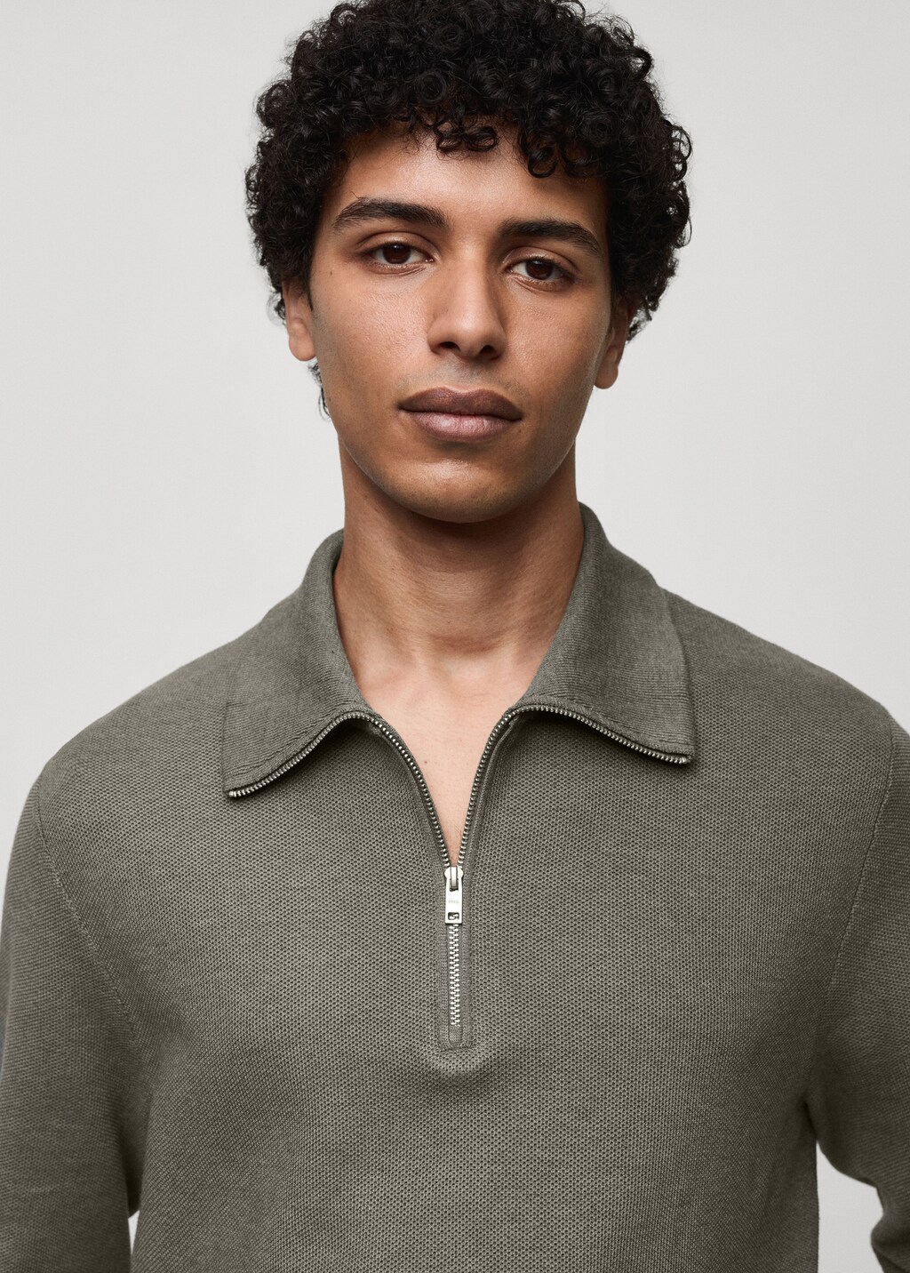 Sweater with polo-neck structure and zip | MANGO China