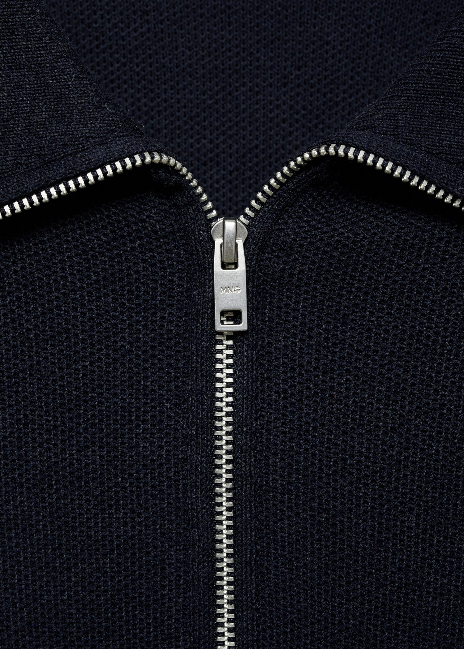 Pull-over structuré col polo zippé - Détail de l'article 8