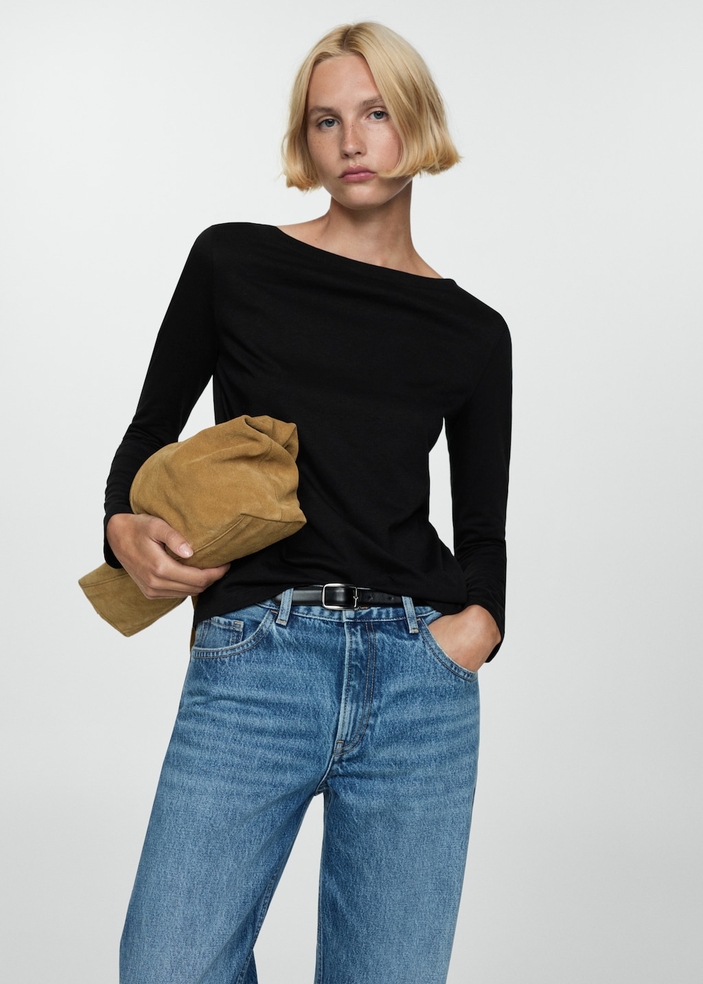 Long-sleeved boat-neck t-shirt - Women | MANGO USA