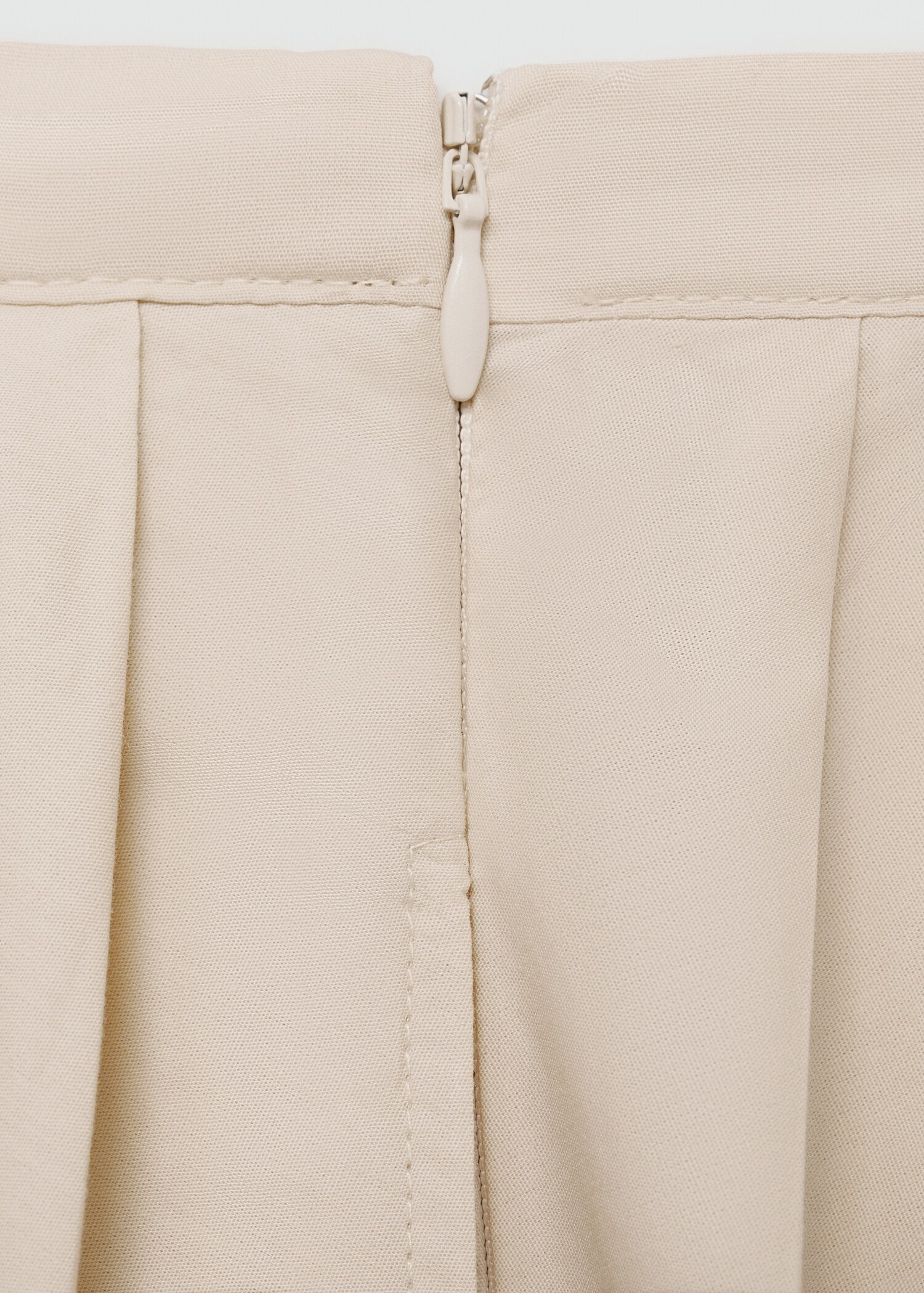 Pleated midi-skirt - Details of the article 8